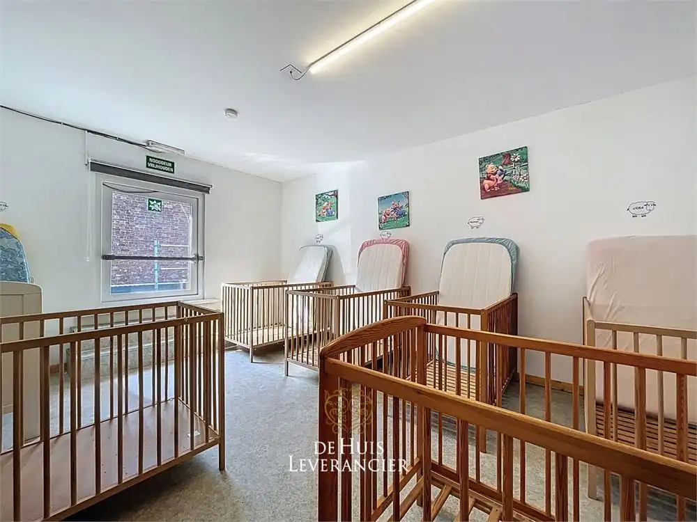 Uniek gebouw met handel en woongelegenheden te koop in Rumst foto 24