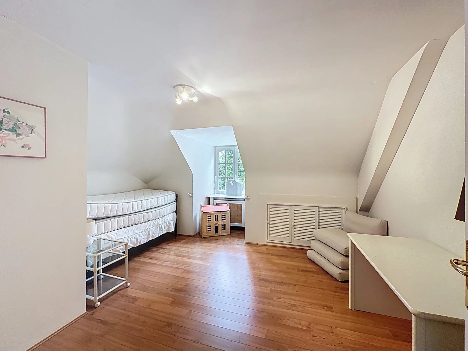 Klassieke energiezuinige villa met 4 (mog. 5) slaapkamers op ruim perceel. foto 32