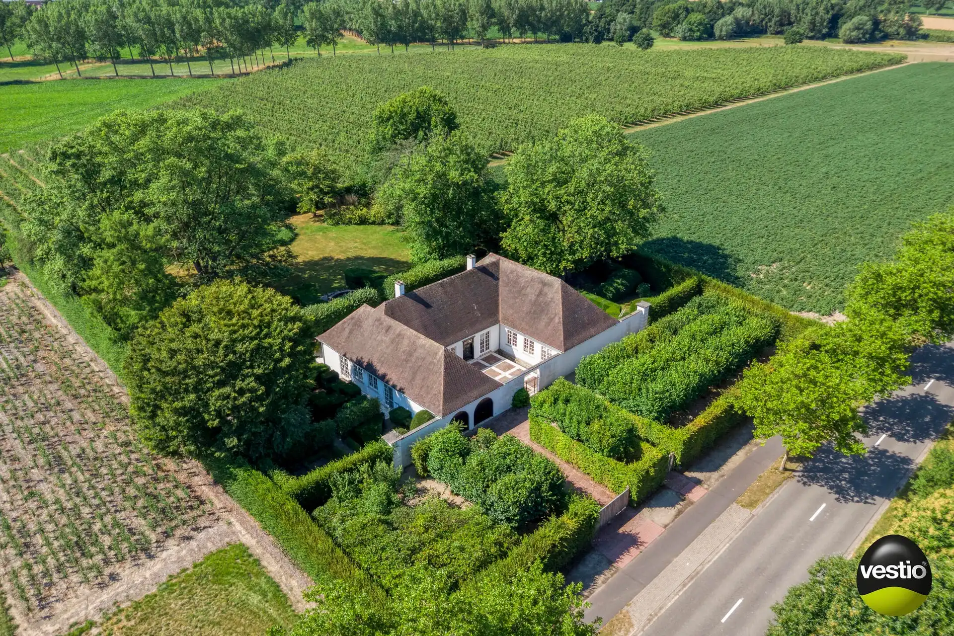 Exclusieve villa in bosrijke omgeving van Hasselt – 5.000 m² privacy en groen foto 2