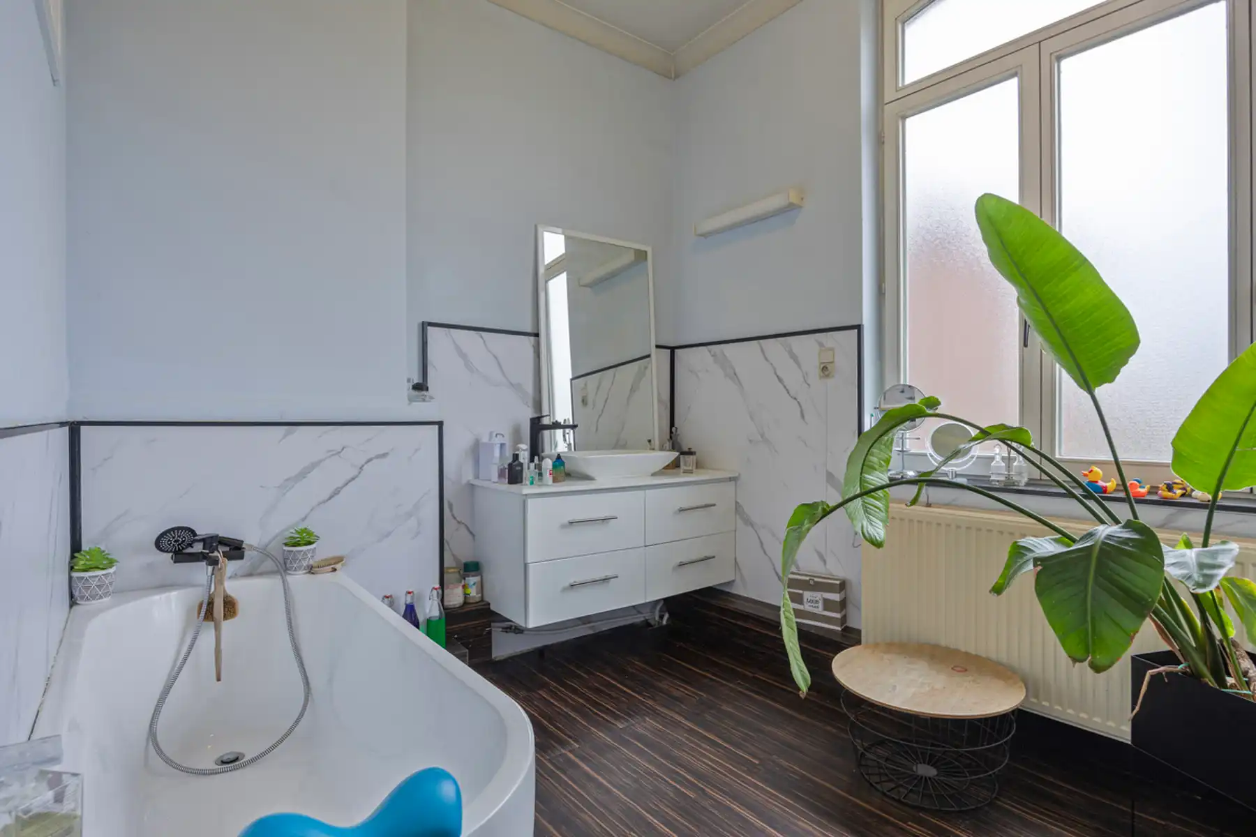 Authentieke pastorie, stijlvol gerenoveerd met comfort foto 17