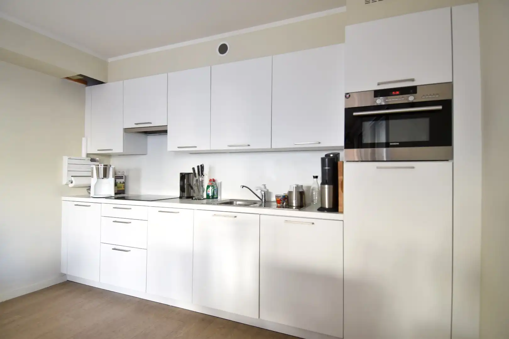 Instapklaar 3-slaapkamerappartement met ruim terras aan de kust te Oostende foto 6