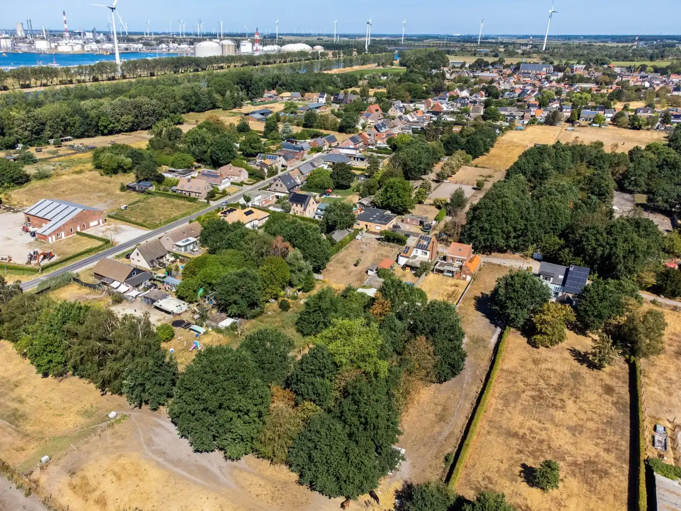 Charmante, te renoveren woning met 2 slpk., garage en tuin foto 29