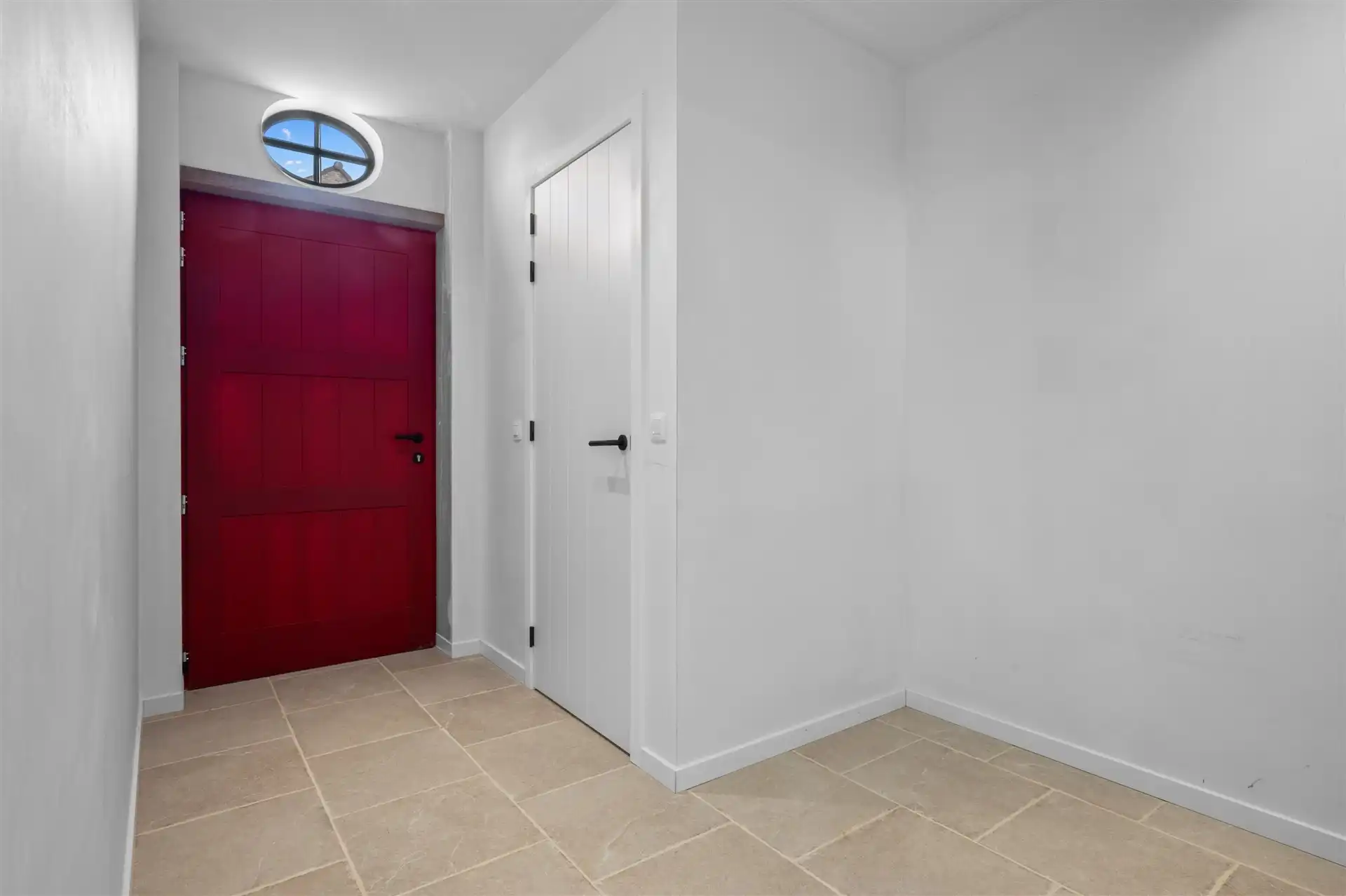 Prachtige en rustig gelegen nieuwbouwwoning met tuin foto 2