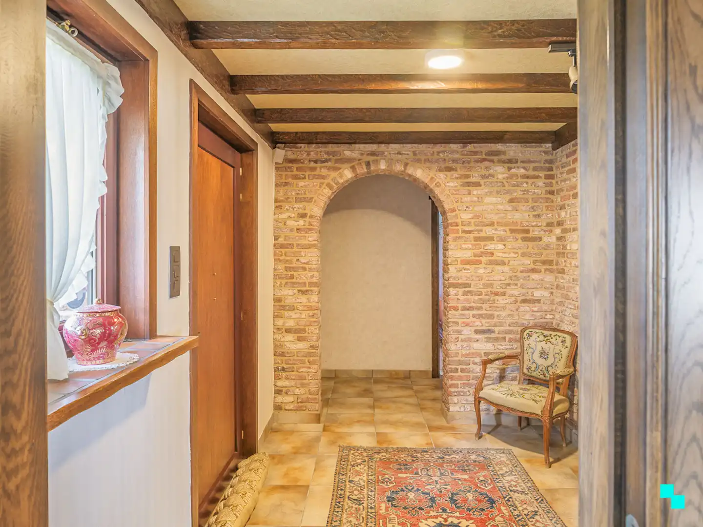 Charmante woning met magazijn te Balegem foto 3