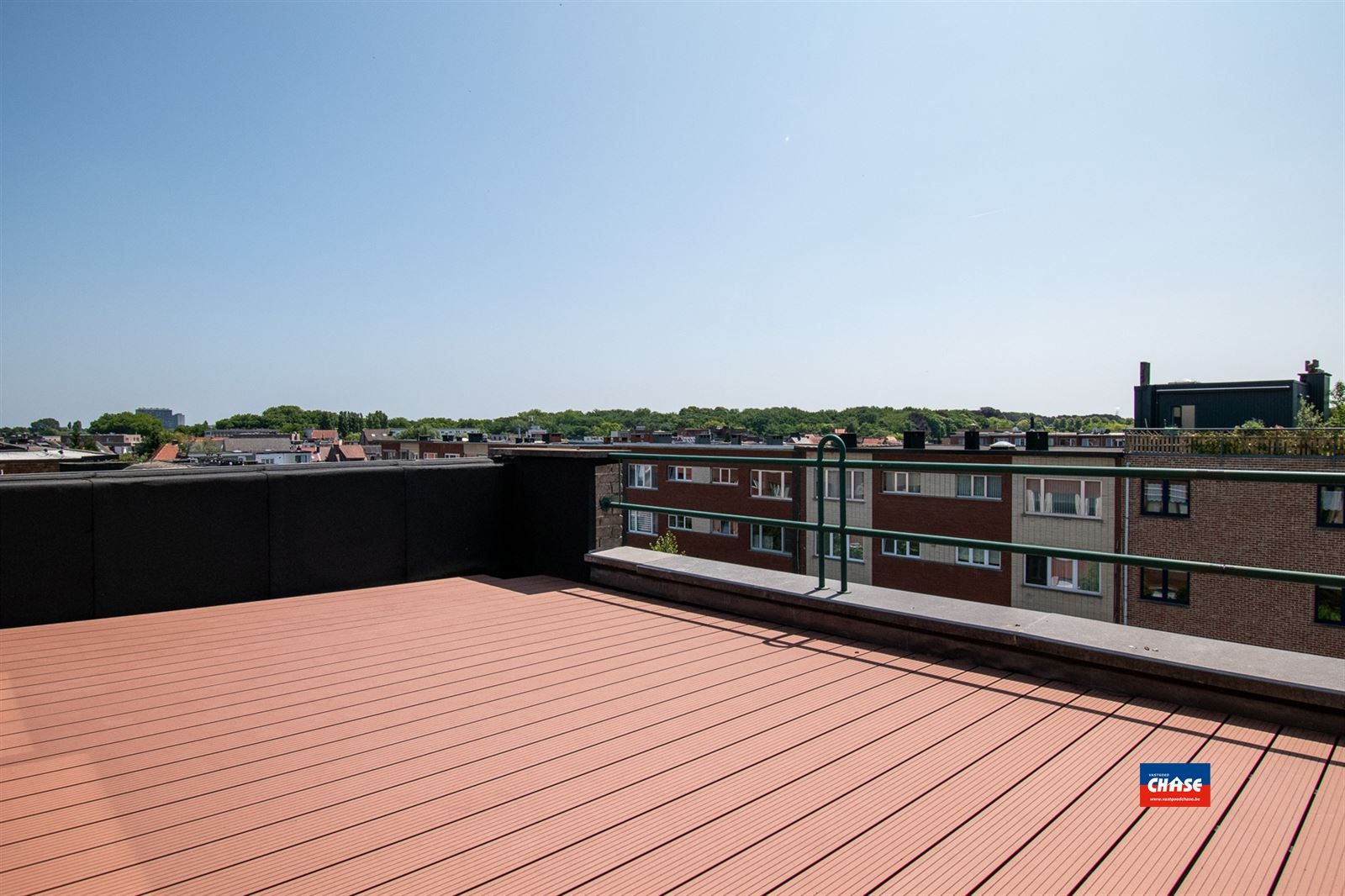 Duplexappertement met drie slaapkamers en zonnig terras foto 2