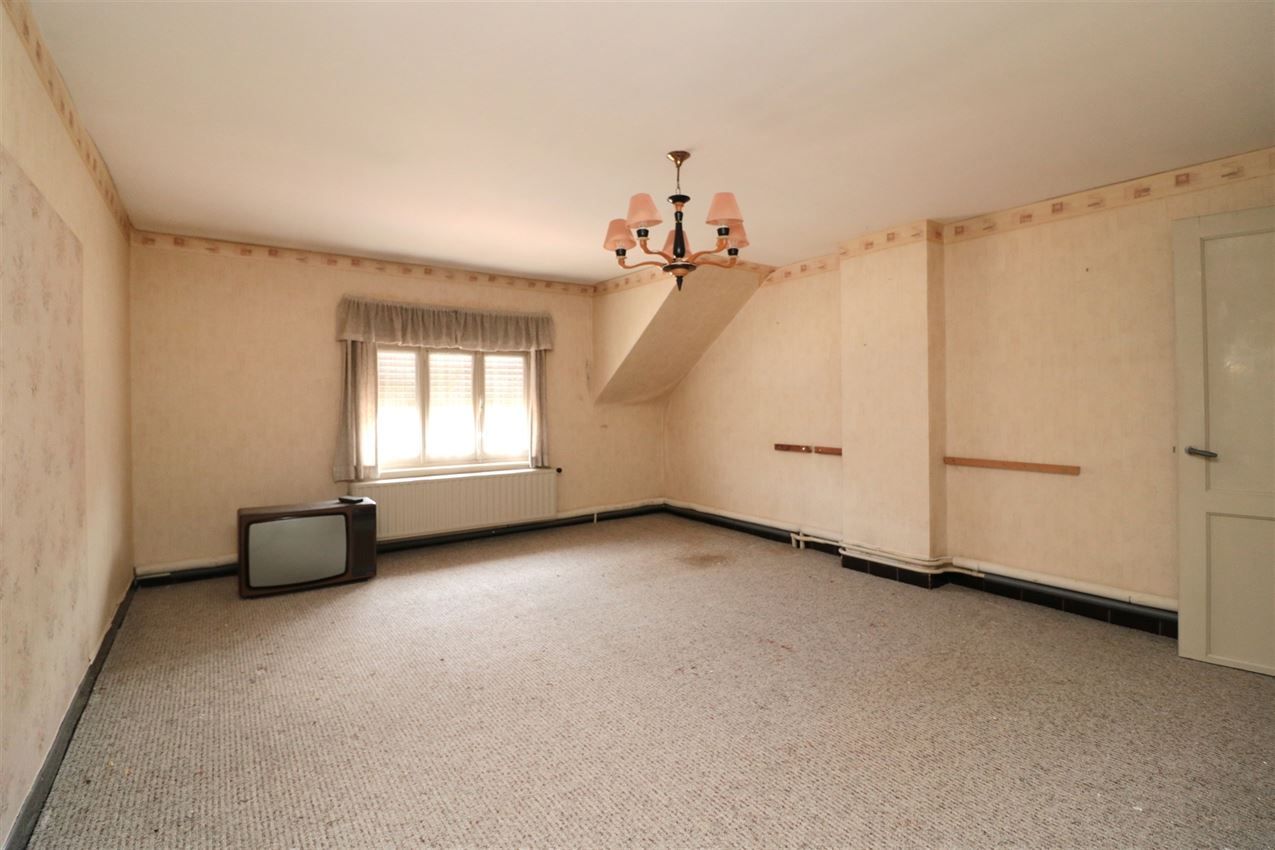 goed gelegen, renovatieproject met potentieel foto 21