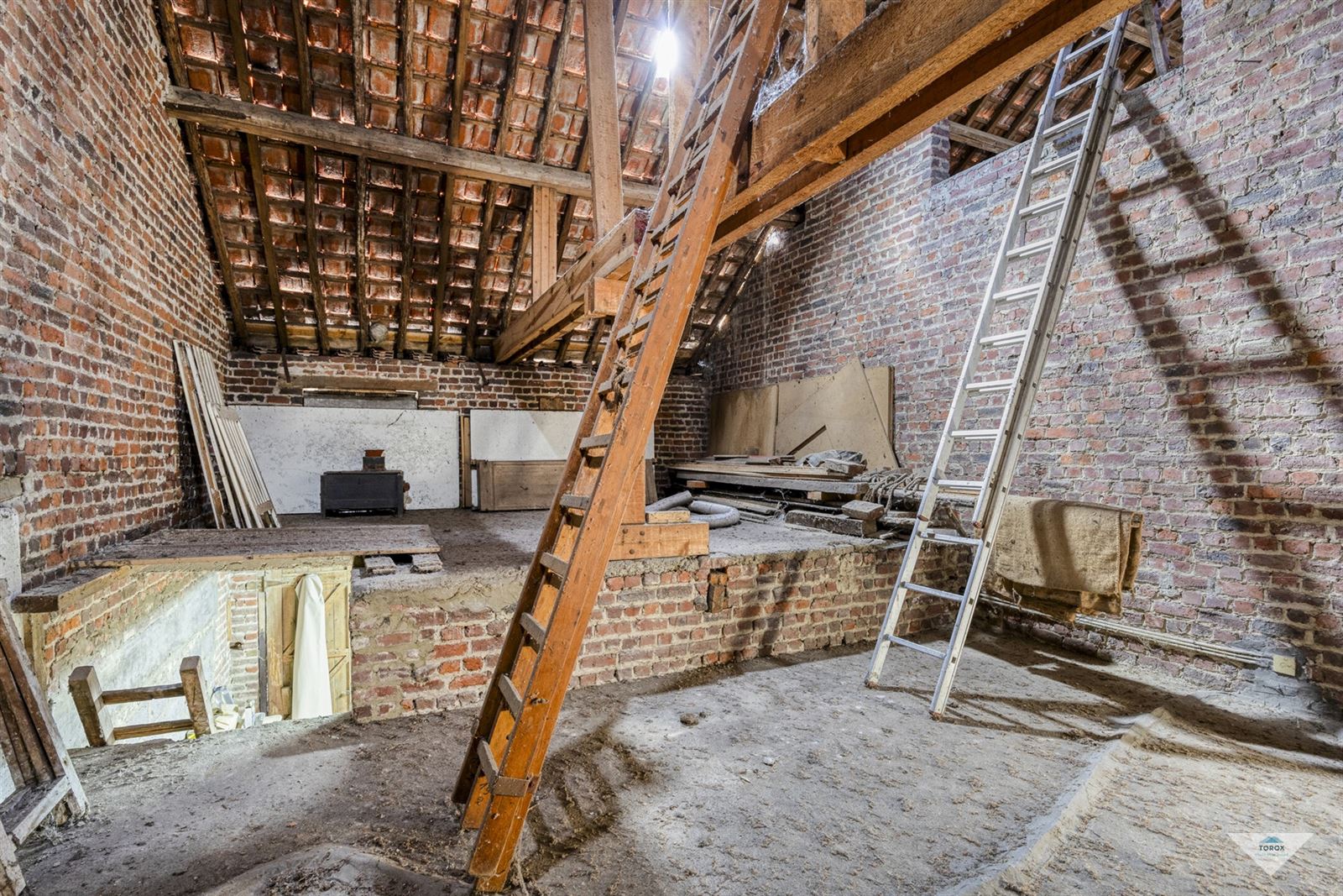 Te renoveren huis op groot perceel foto 17