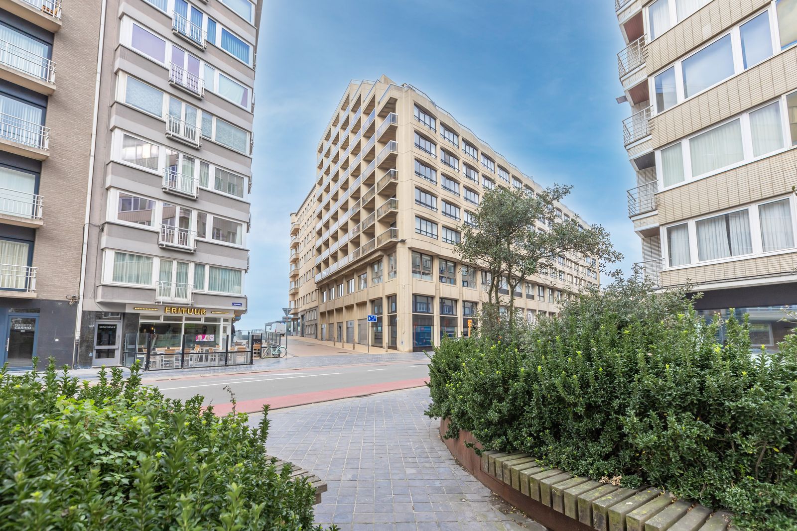 Royaal appartement 137m2 met 2 slpk, terras en lateraal zeezicht in top residentie foto 19