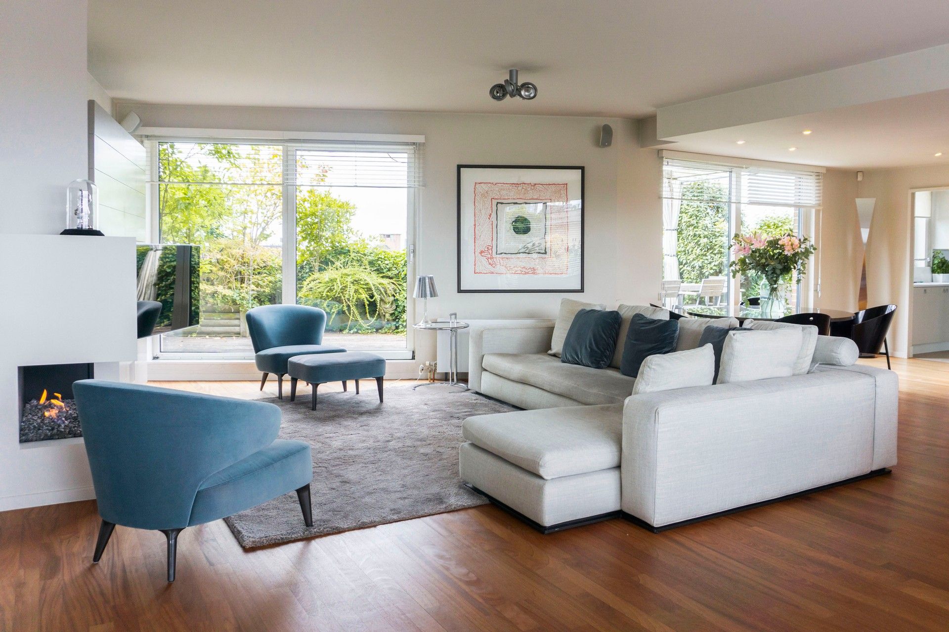 Uniek penthouse met tijdloze luxe, ruimte en zicht over Hasselt. foto 8
