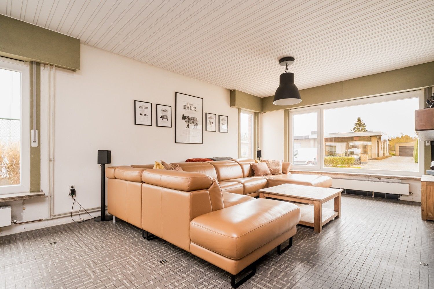 Halfopen bebouwing met ruime garage en prachtig uitzicht op de velden foto 9