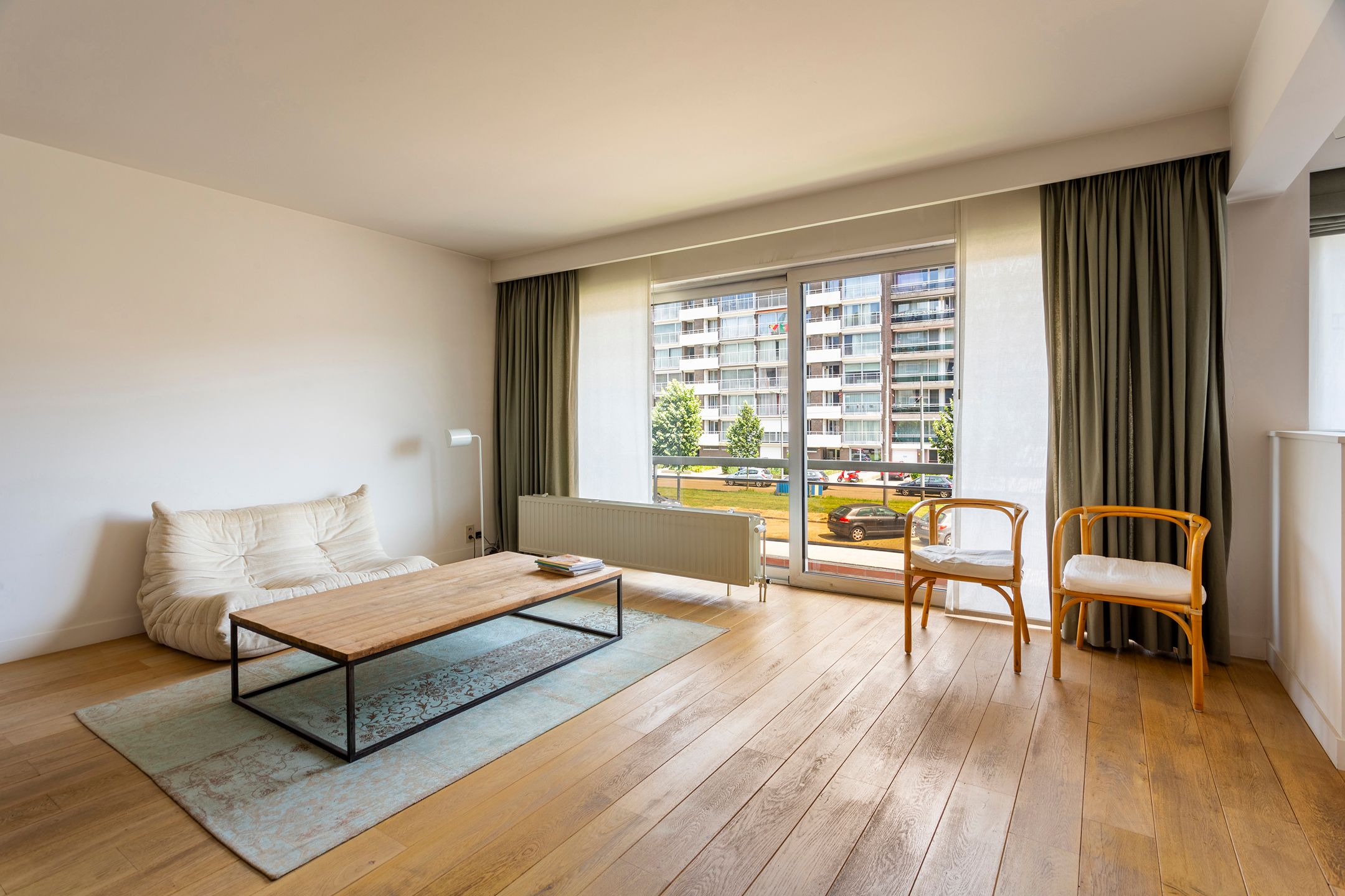 licht appartement van ca 153 m² met 2 terrassen en garage foto 4