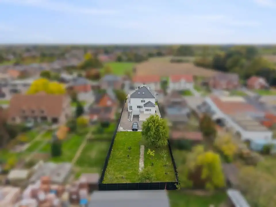 RUIME, GERENOVEERDE OPEN BEBOUWING MET 6 SLKS EN KNAPPE TUIN IN ALKEN foto 44