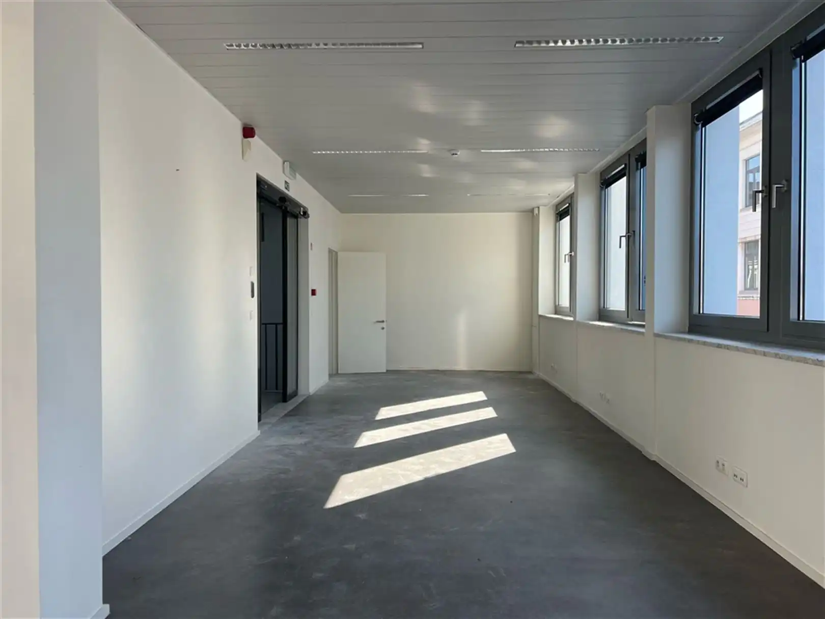 Instapklare kantoren in de theaterbuurt in Antwerpen foto 9