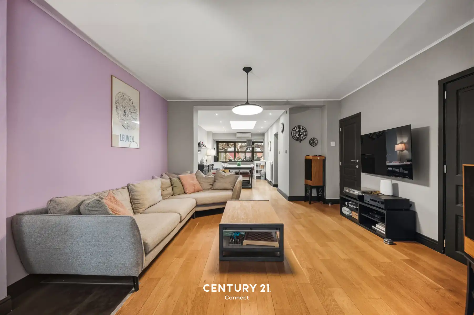 Stadswoning met tuin en dubbele garage foto 3