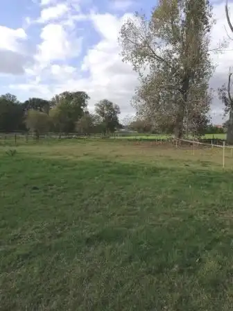 OB met zeer ruim terrein foto 2