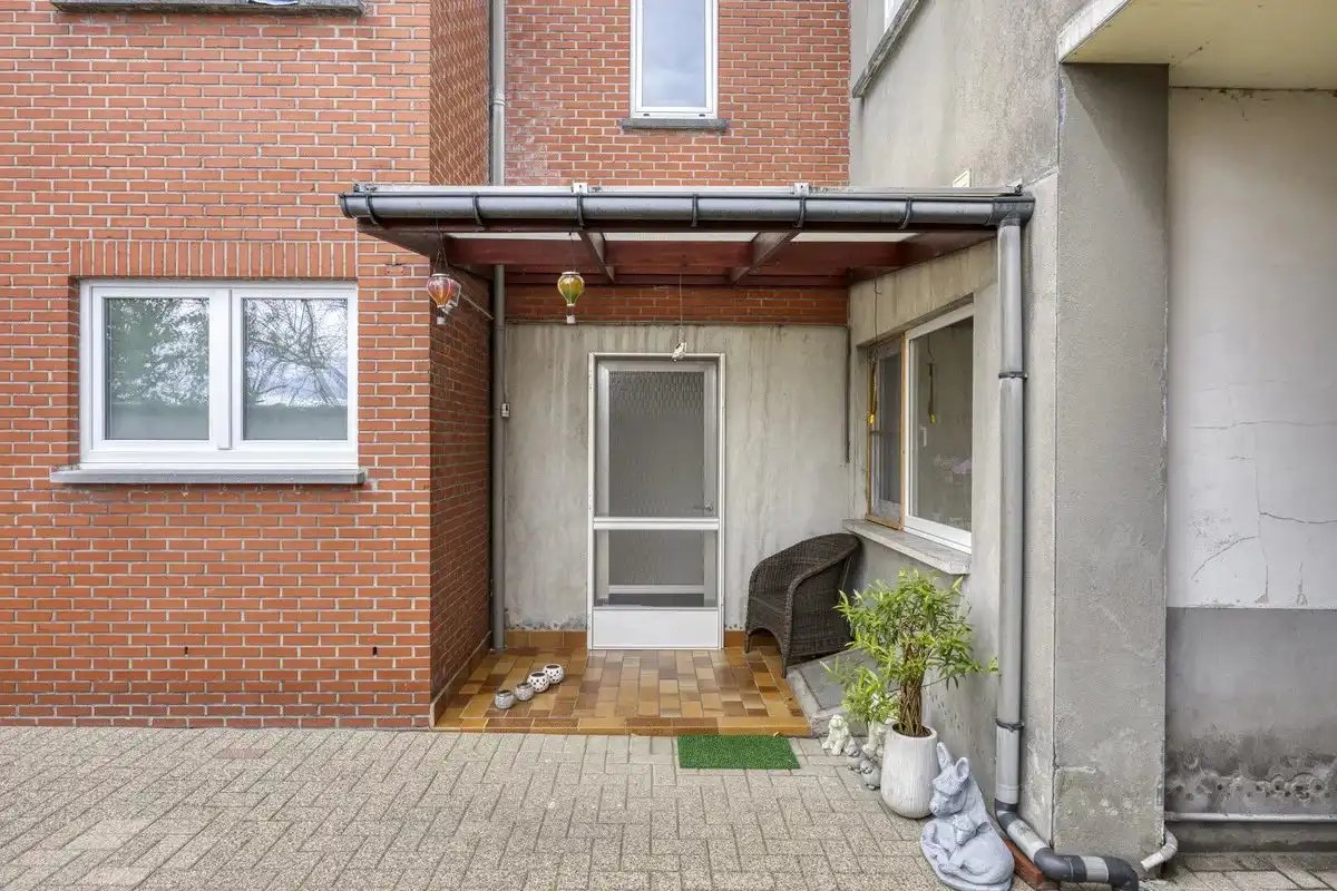 OPBRENGSTEIGENDOM BESTAANDE UIT TWEE RUIME EN VERHUURDE APPARTEMENTEN IN HERK-DE-STAD foto 21