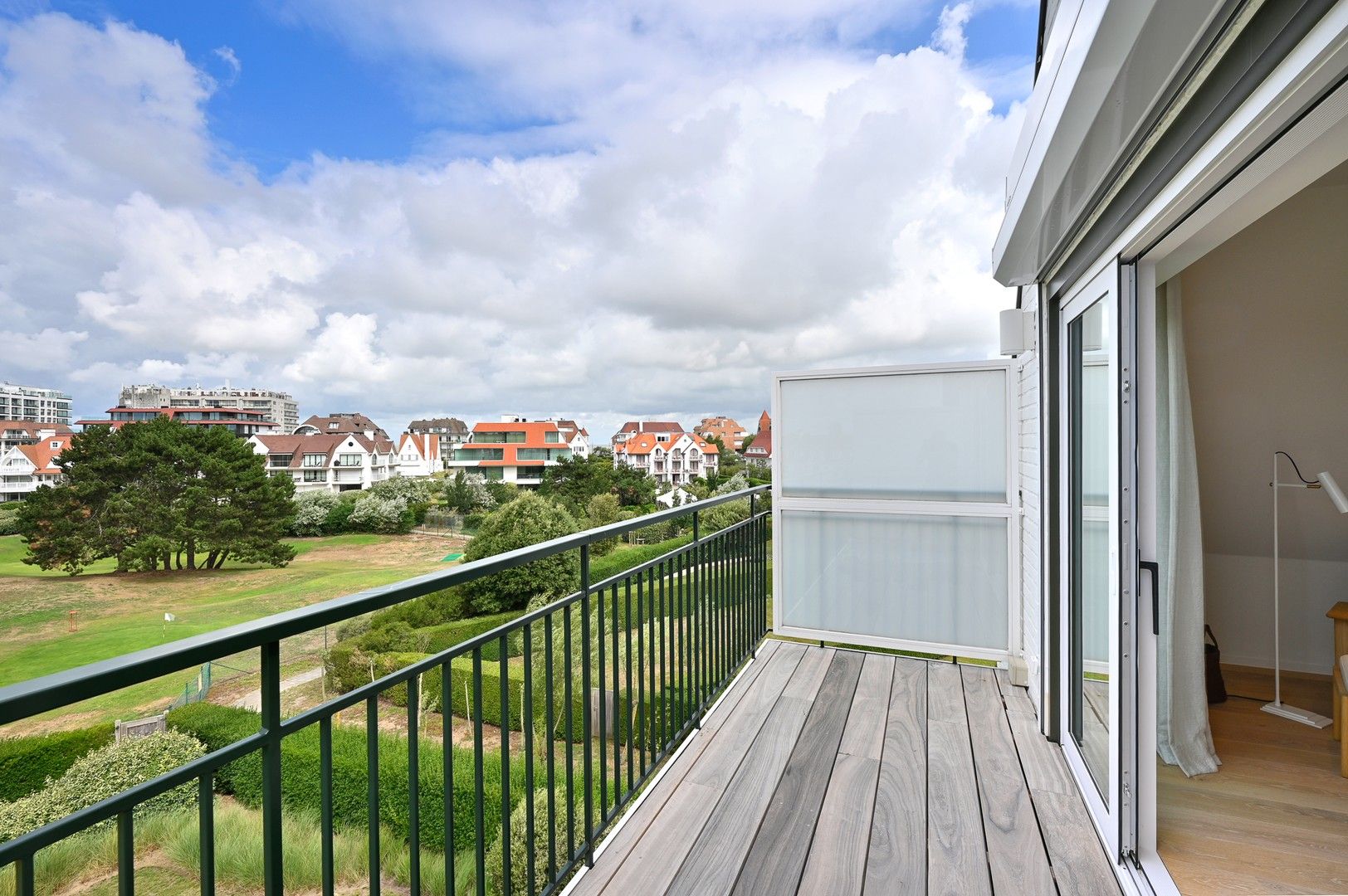 Uitzonderlijk hoekappartement van 188m² met open zicht op de Approach Golf in hartje Zoute. foto 10