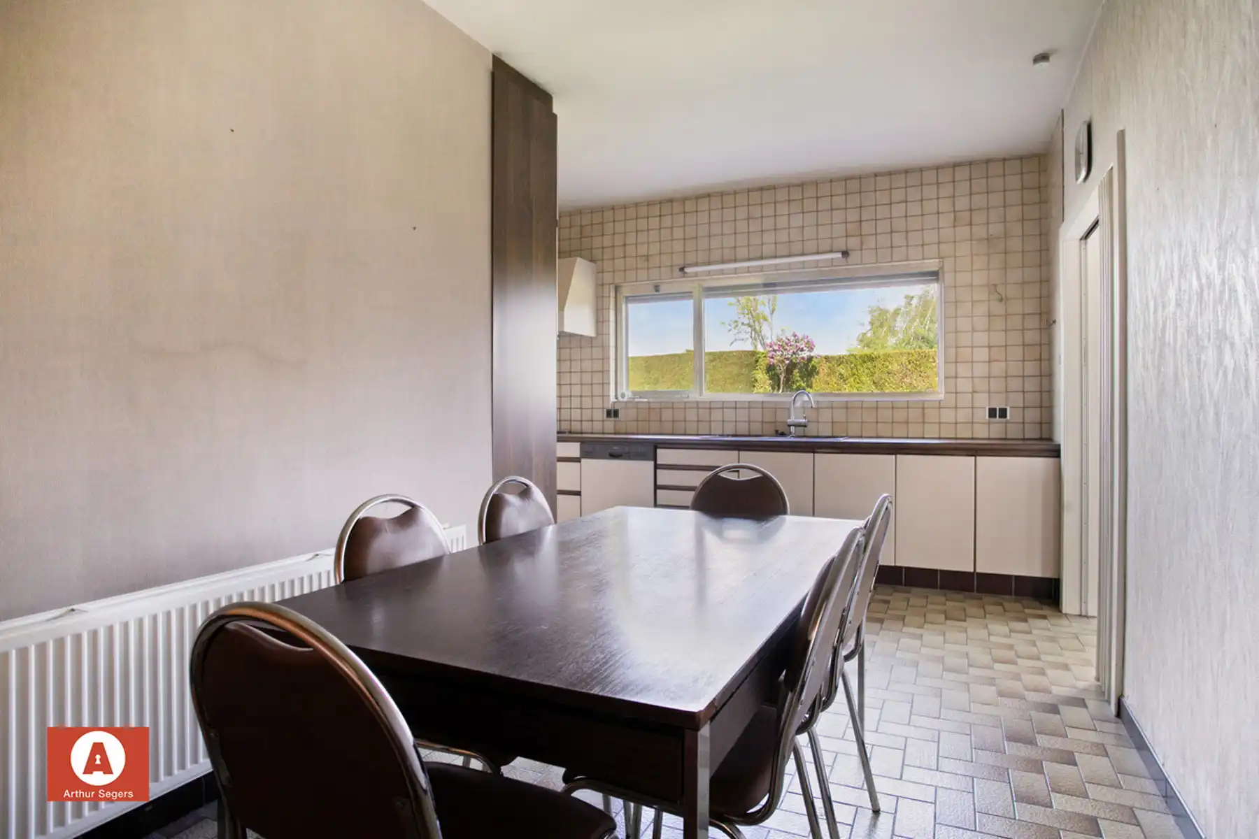 Op te frissen woning in hartje Londerzeel foto 10