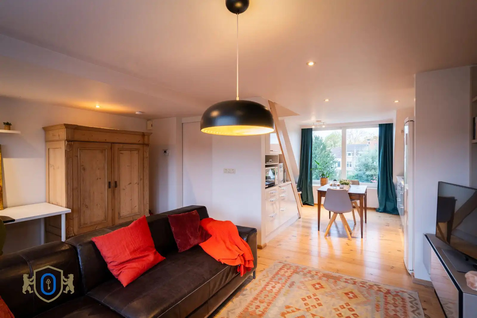 Brugse 3-slpkr herenwoning met studio & romantische tuin foto 26