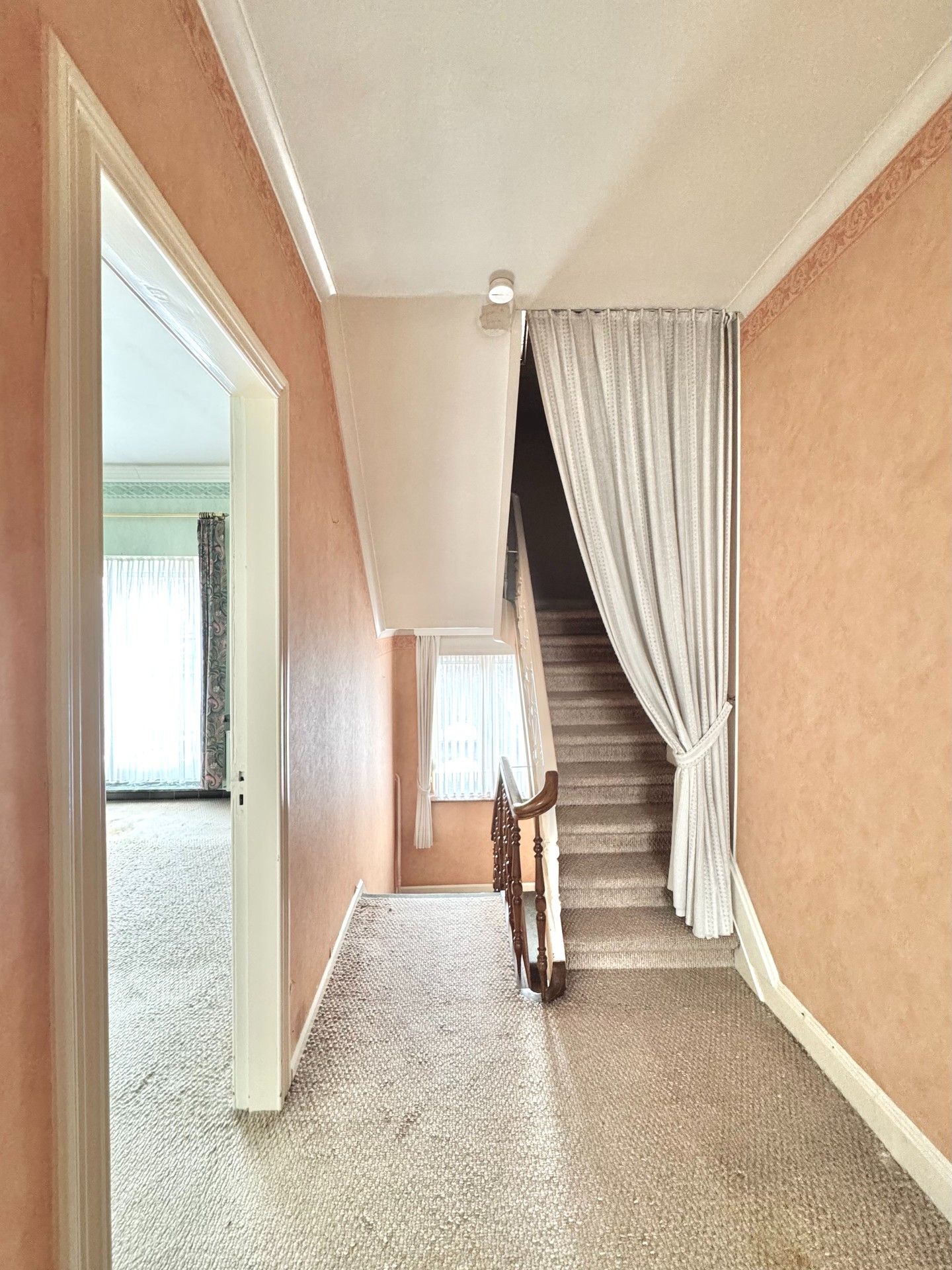 RUIME WONING MET MAGAZIJN EN UITWEG op 493 m² foto 25