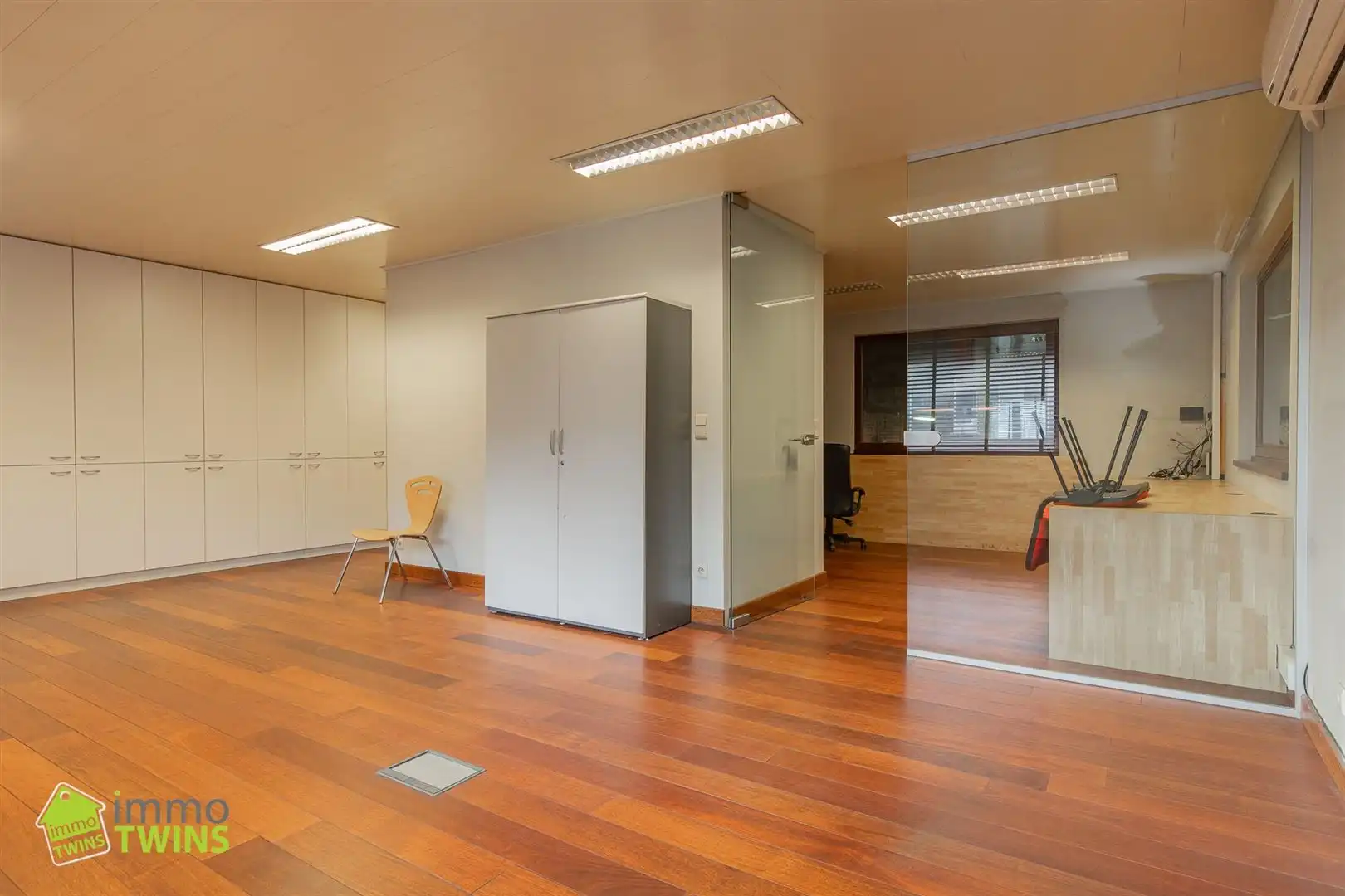 Uitzonderlijk ruim industrieel magazijn van ca. 6.900 m² te huur in Schoonaarde foto 10