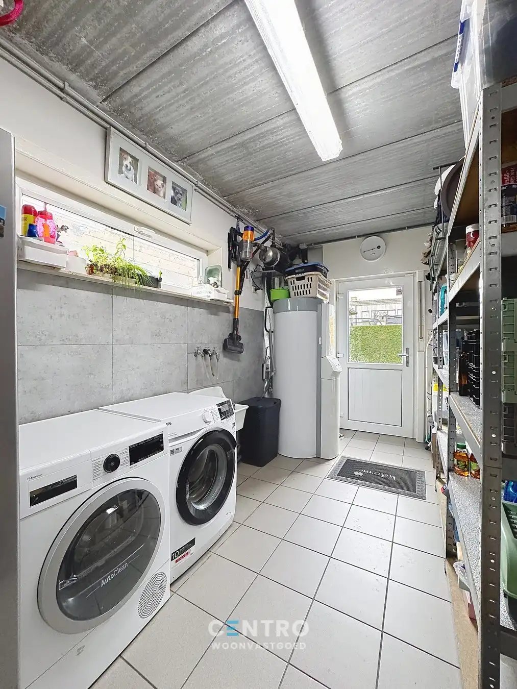 Kwalitatief afgewerkte villa met 4 slpks, garage én ZUIDger. tuin! foto 12