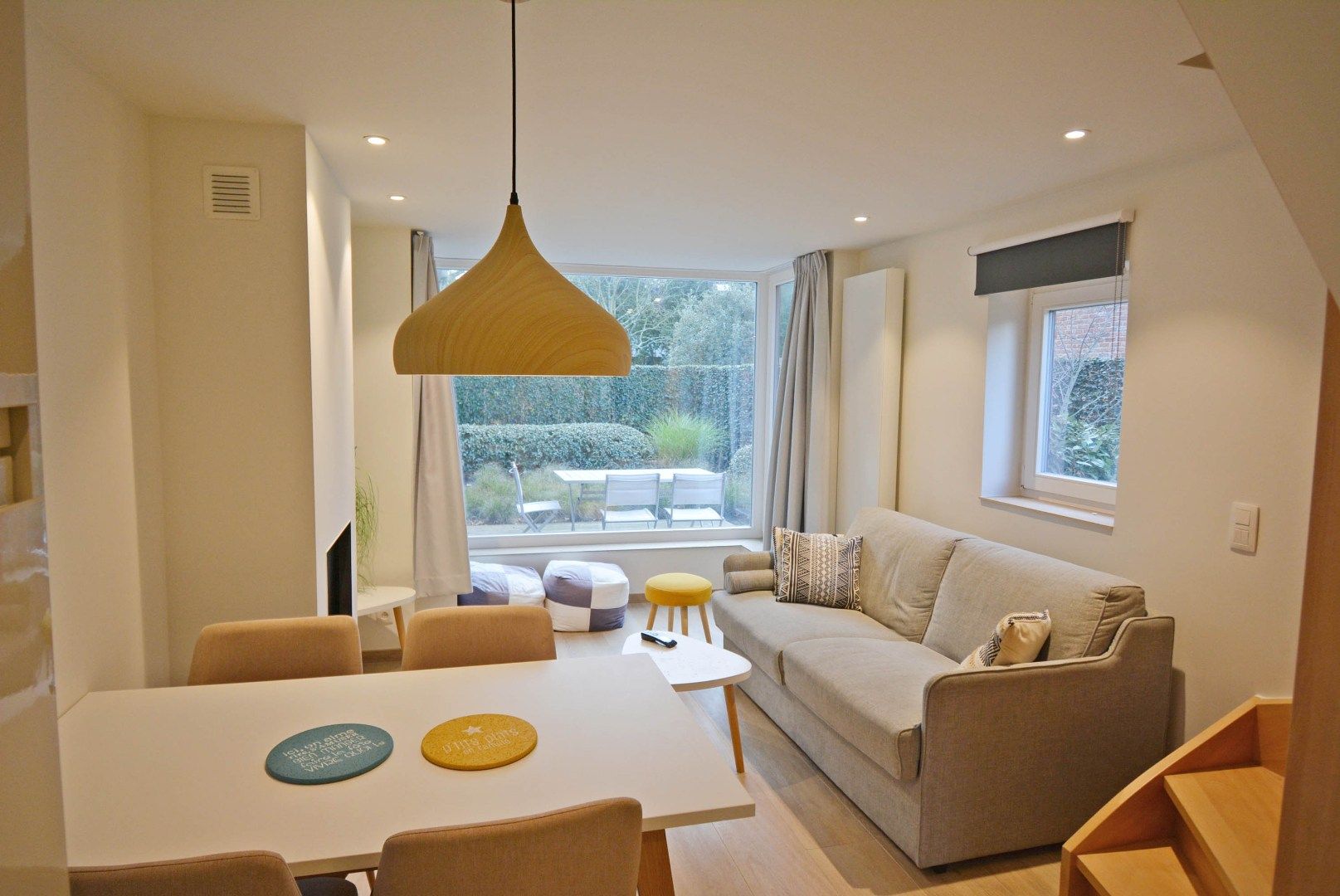 Charmante woning met tuin, terras en 2 slaapkamers. foto 3