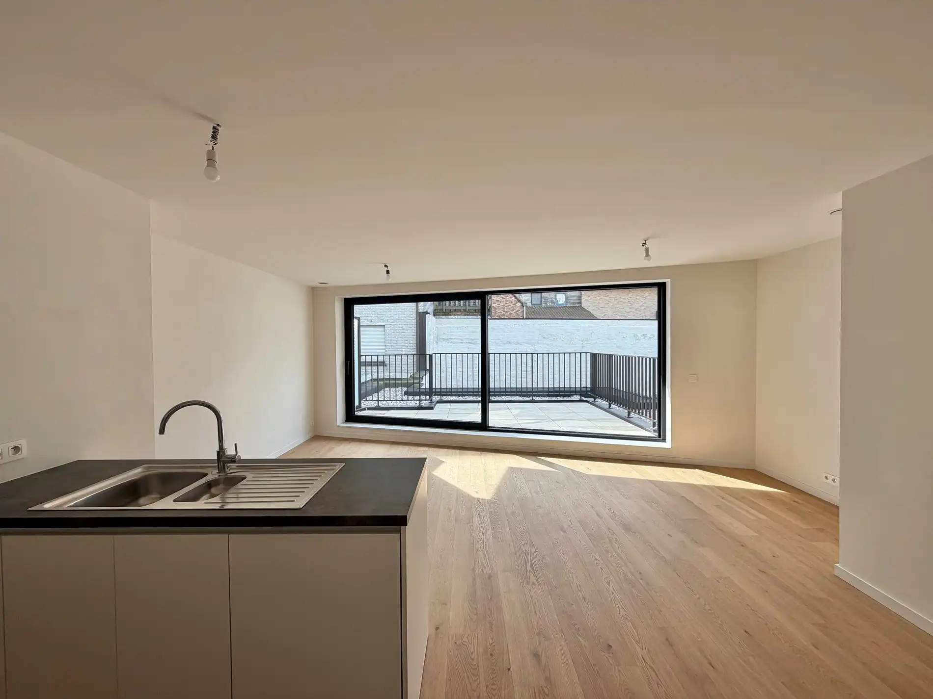 Nieuwbouwappartement nabij het strand foto 2