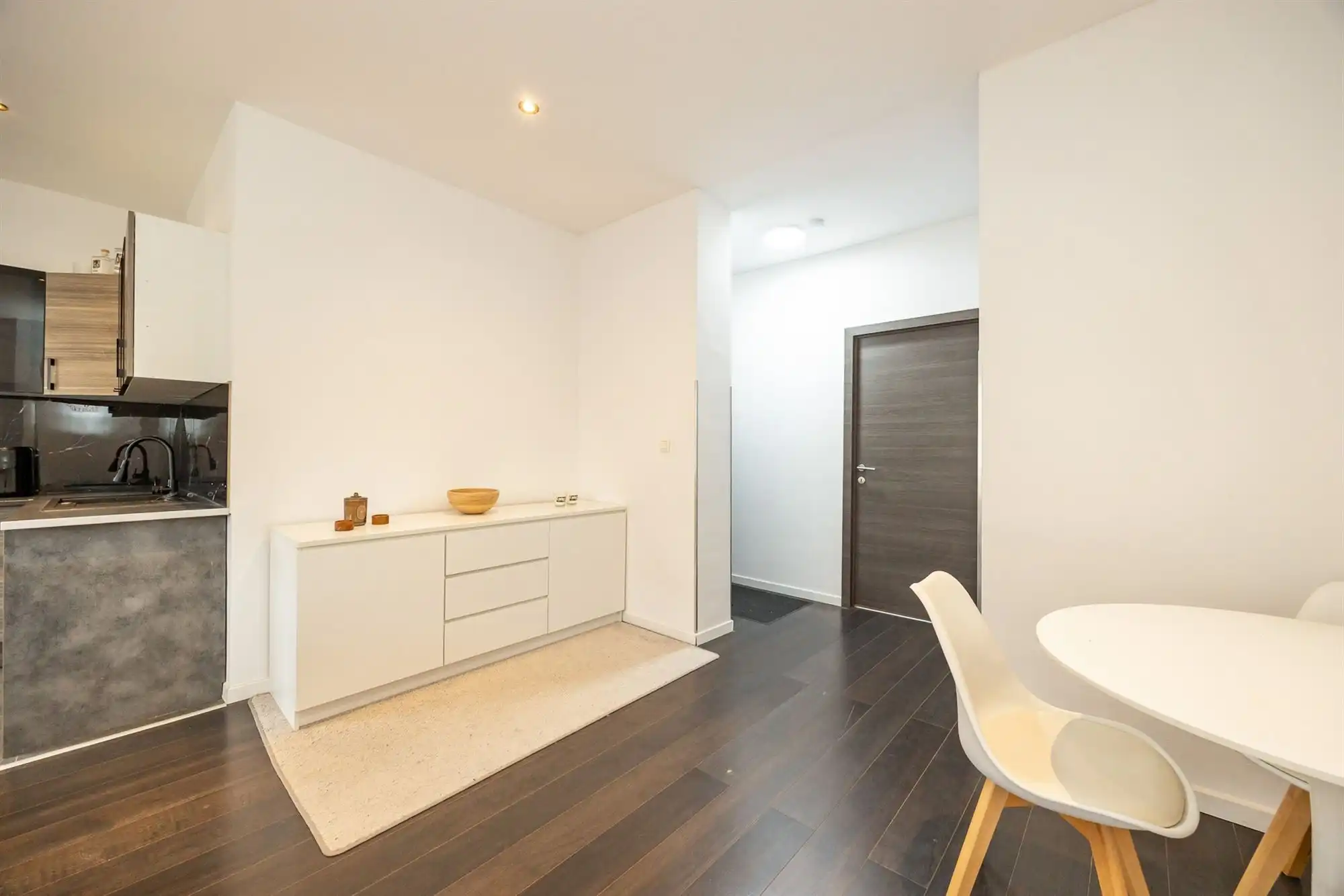 Instapklaar en lichtrijk appartement op TOPlocatie foto 10