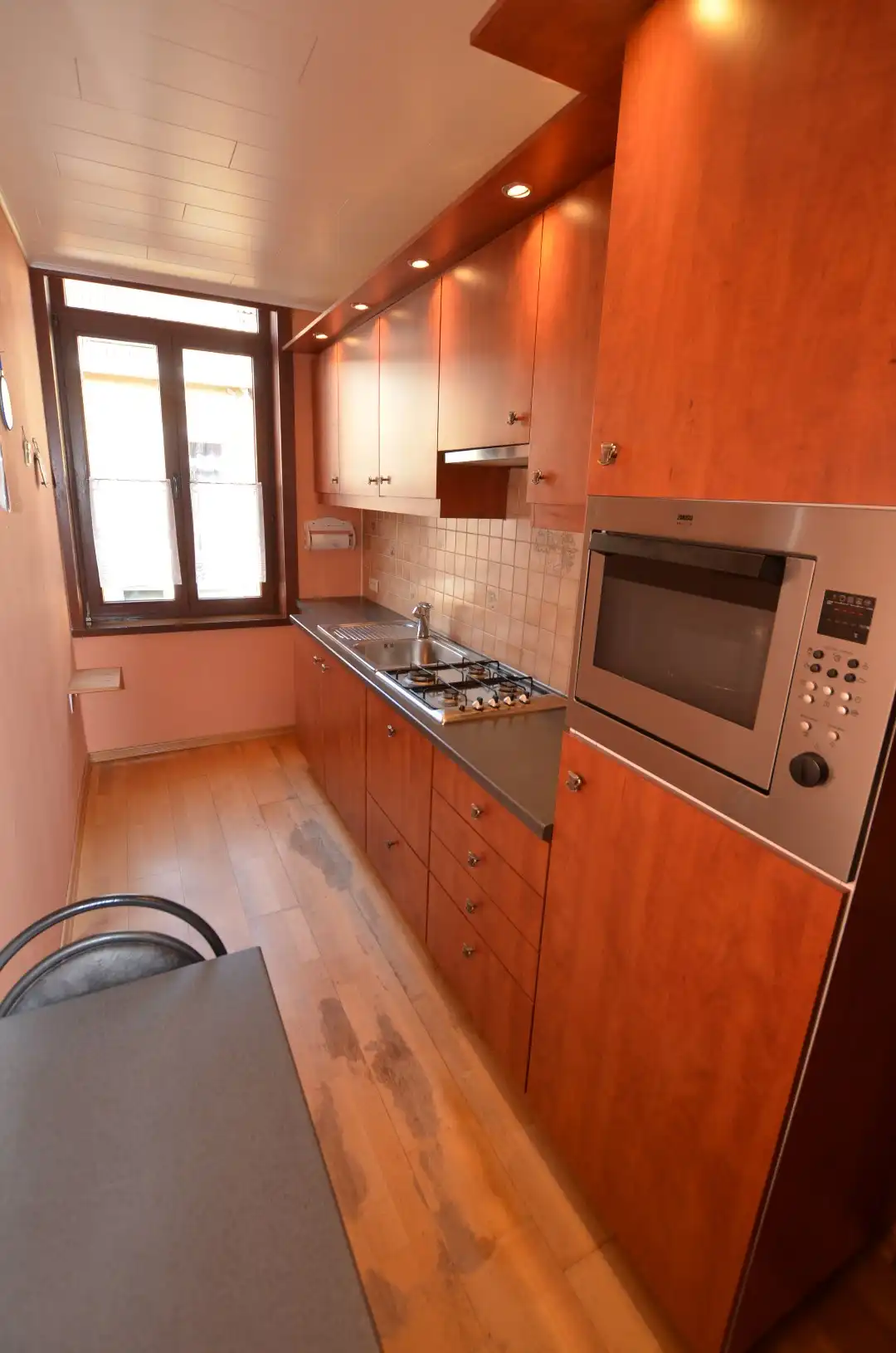 Zeer ruim woonhuis foto 13