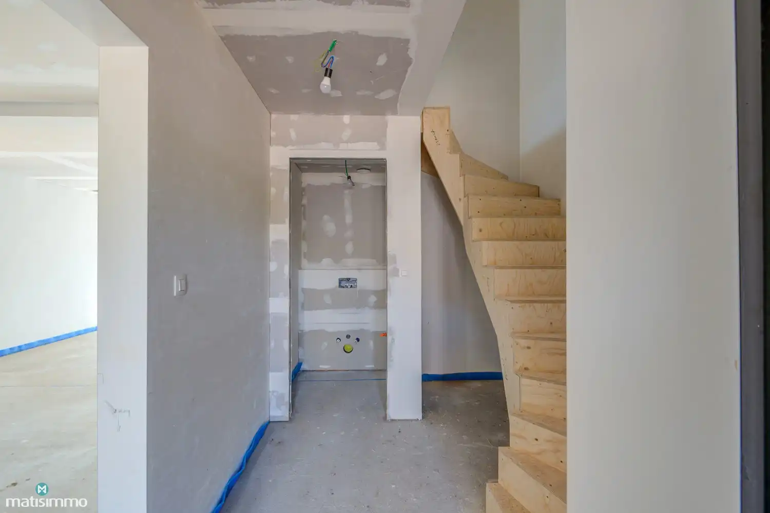 ENERGETISCH GERENOVEERDE GEZINSWONING MET 3 SLAAPKAMERS EN RUIME TUIN TE VLIERMAALROOT foto 2