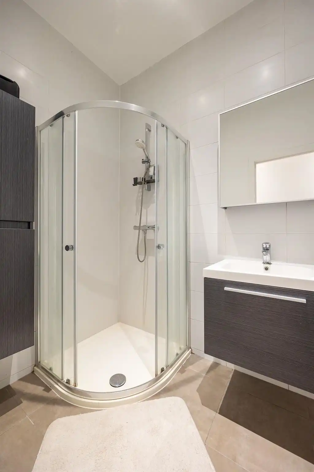 Instapklaar appartement met terrasje foto 7