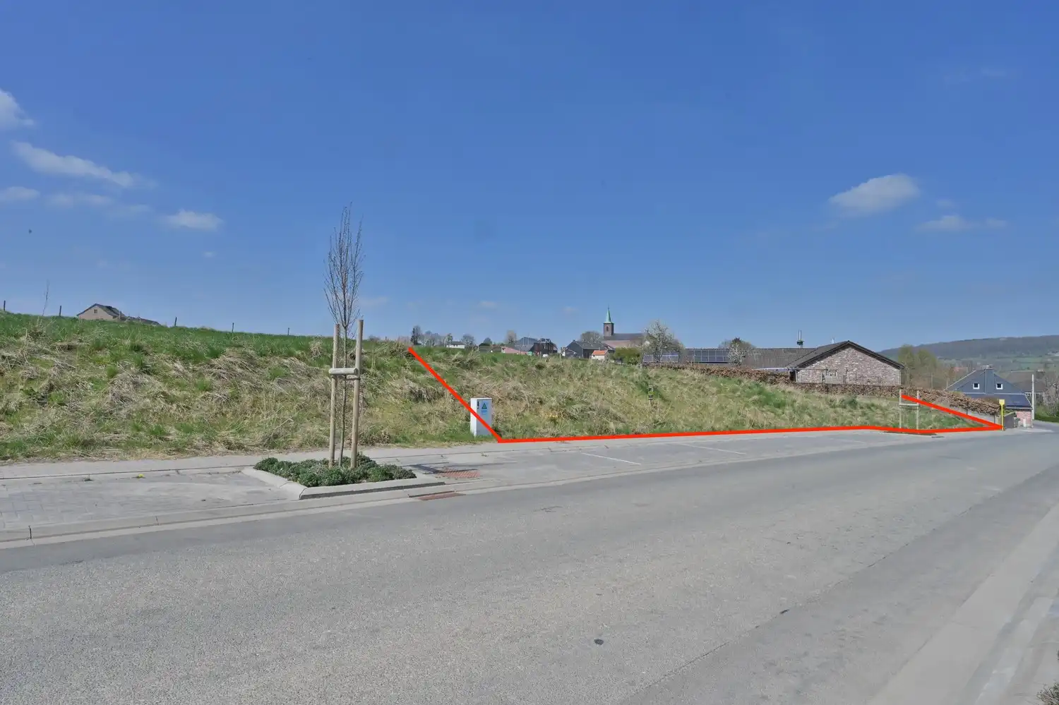 Bouwgrond van 11a 29ca (1.129 m²), geschikt voor een open bebouwing, schitterend gelegen te Sippenaeken foto 3