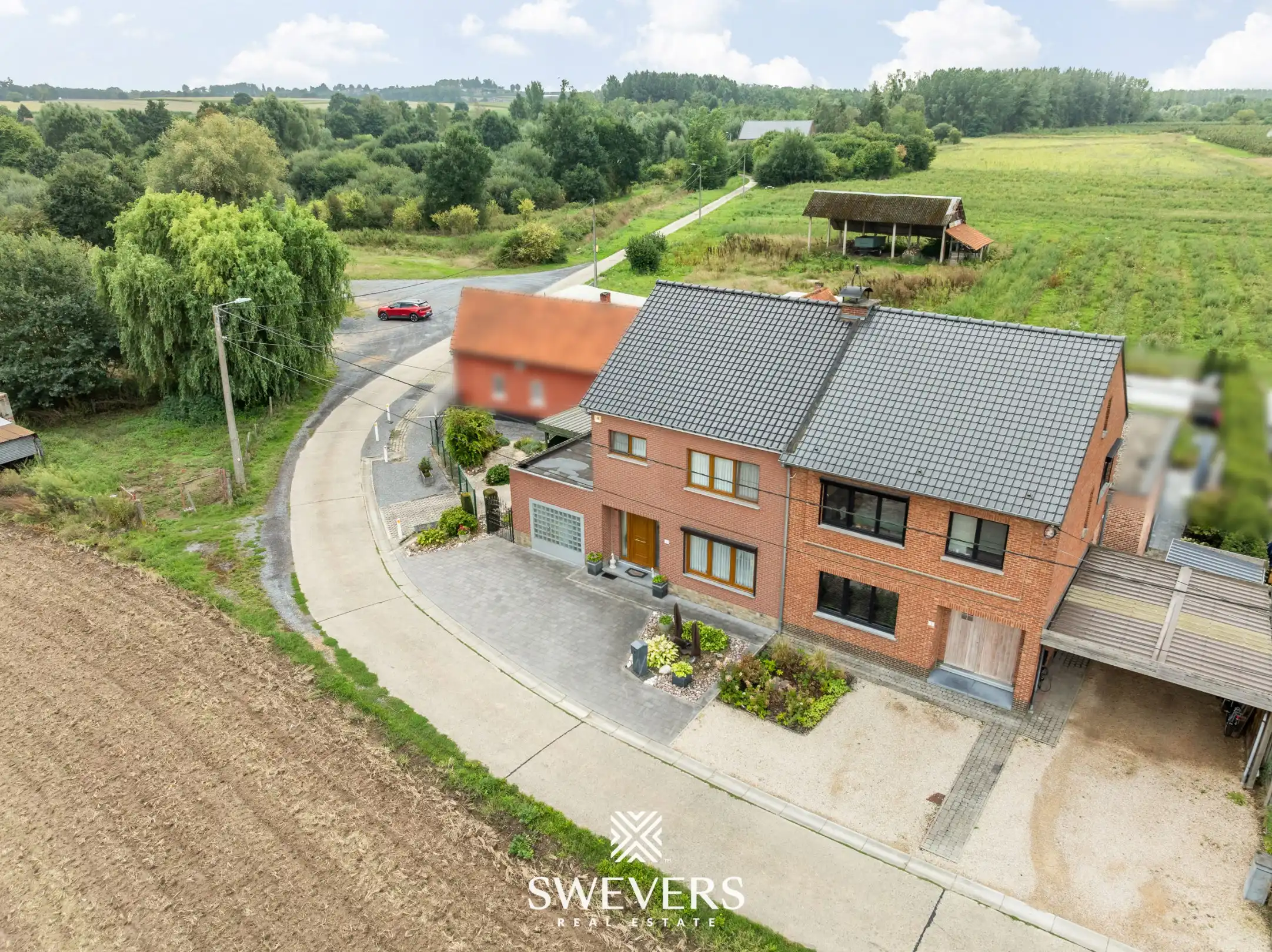 Royale gezinswoning met 257 m² woonruimte foto 34