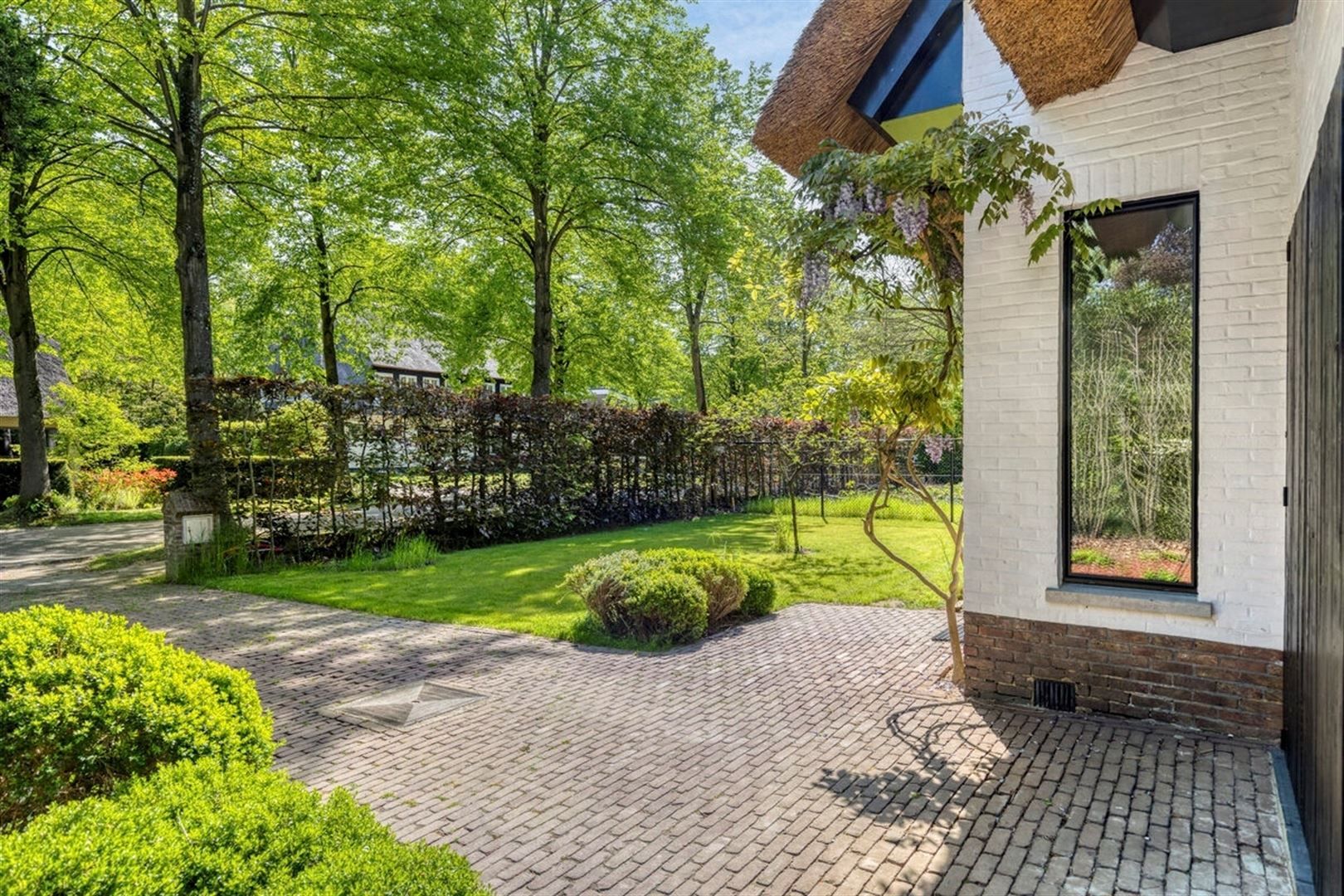 Exclusieve charmevilla op 800m², gerenoveerd, 4 slpk 3 bk  foto 2