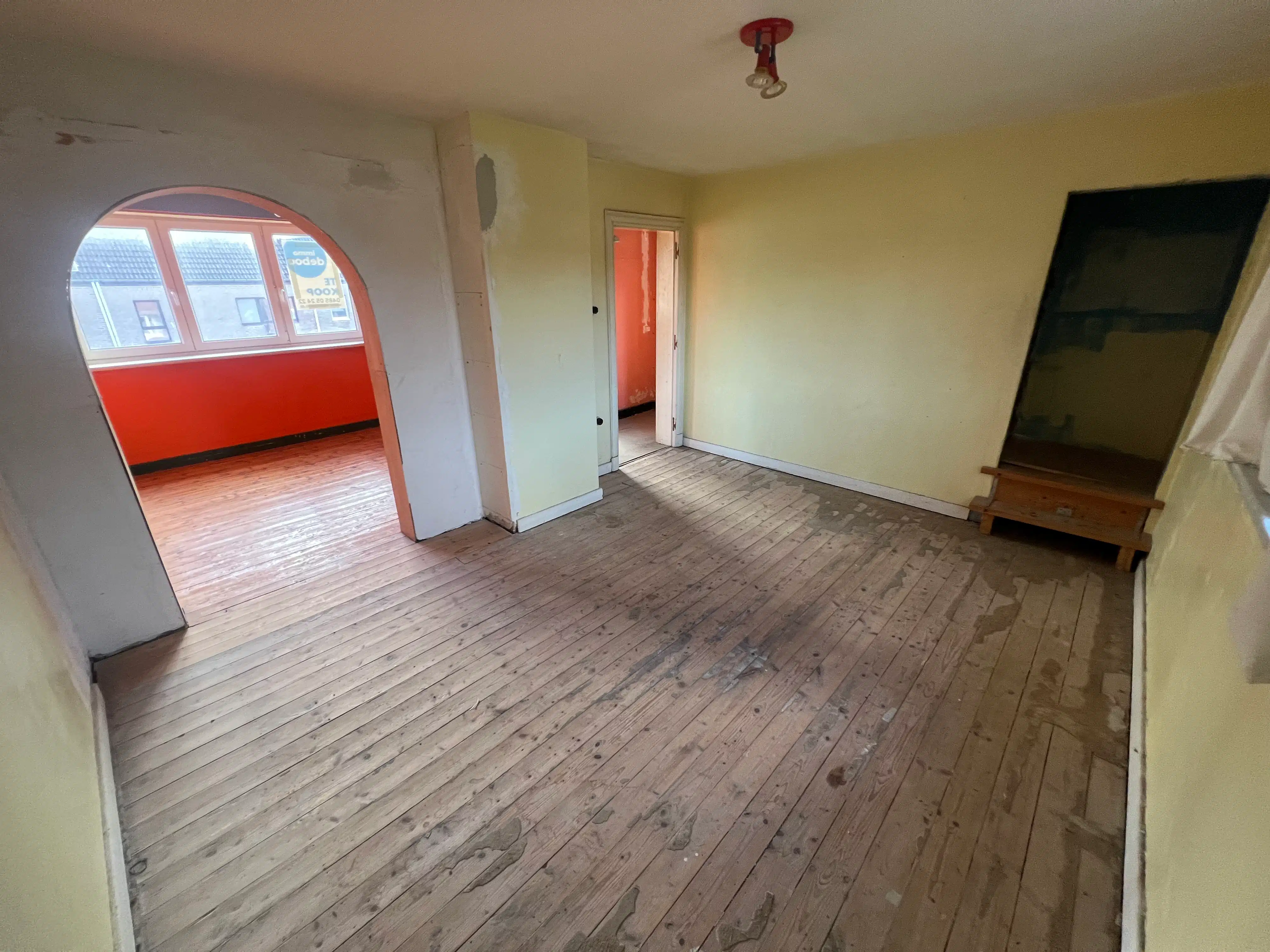 Halfopen bebouwing met zonnige tuin foto 11