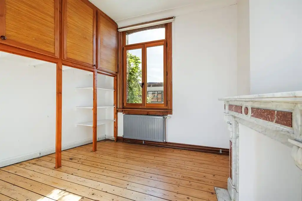 Uitzonderlijke woning met bijzonder magazijn foto 8