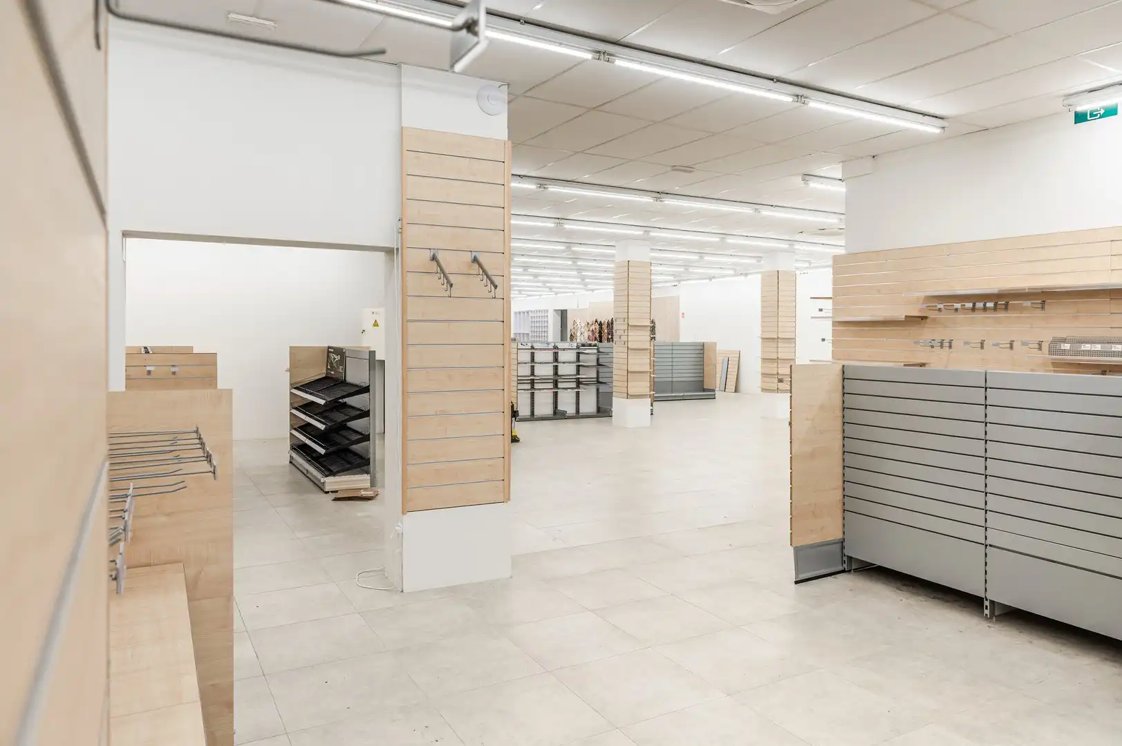 Grootwarenhuis met projectpotentieel – Stationstraat 107 / Regentiestraat 8, Sint-Niklaas foto 5