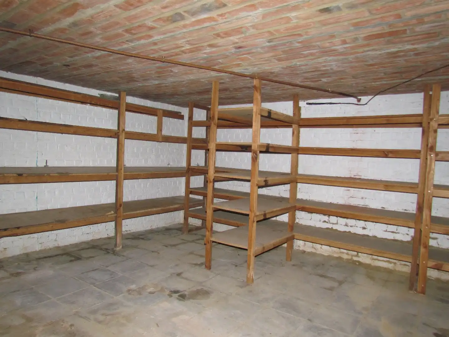 GOEDGELEGEN HOB MET VEEL LICHTINVAL foto 15