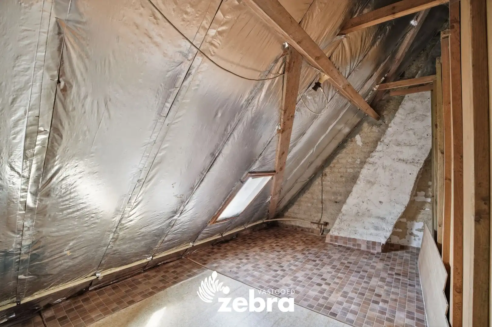 Te renoveren woning met garage op ruim perceel te Pittem! foto 18