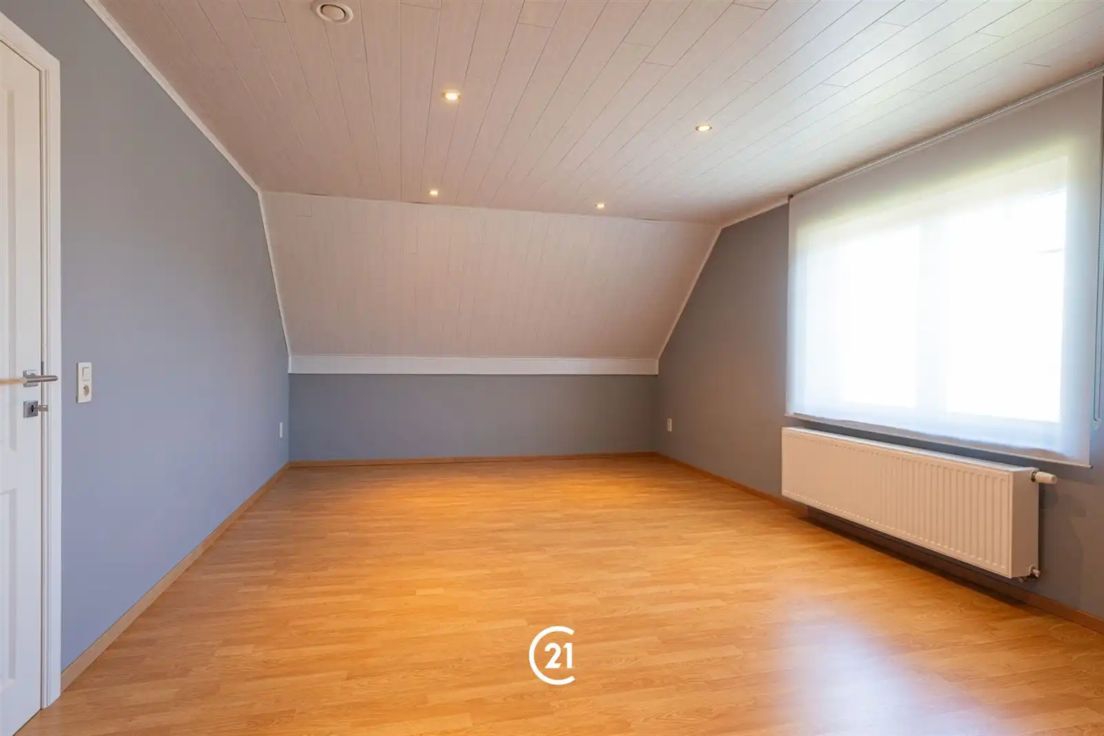 Prachtige, ruime villa (2013) met tuin en weide op +/- 72are foto 30