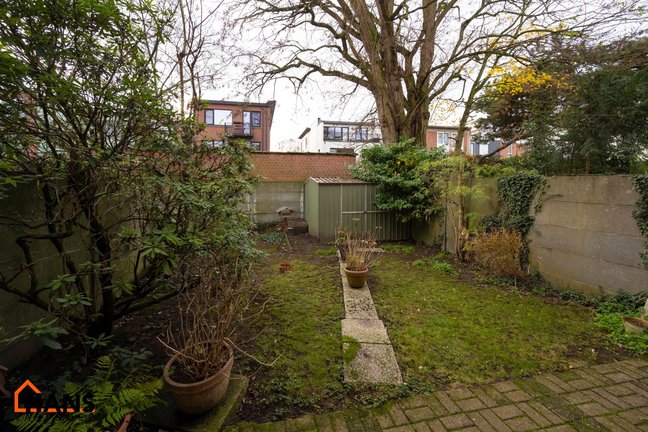 Recent gerenoveerd gelijkvloerappartement met stadstuin. foto 11