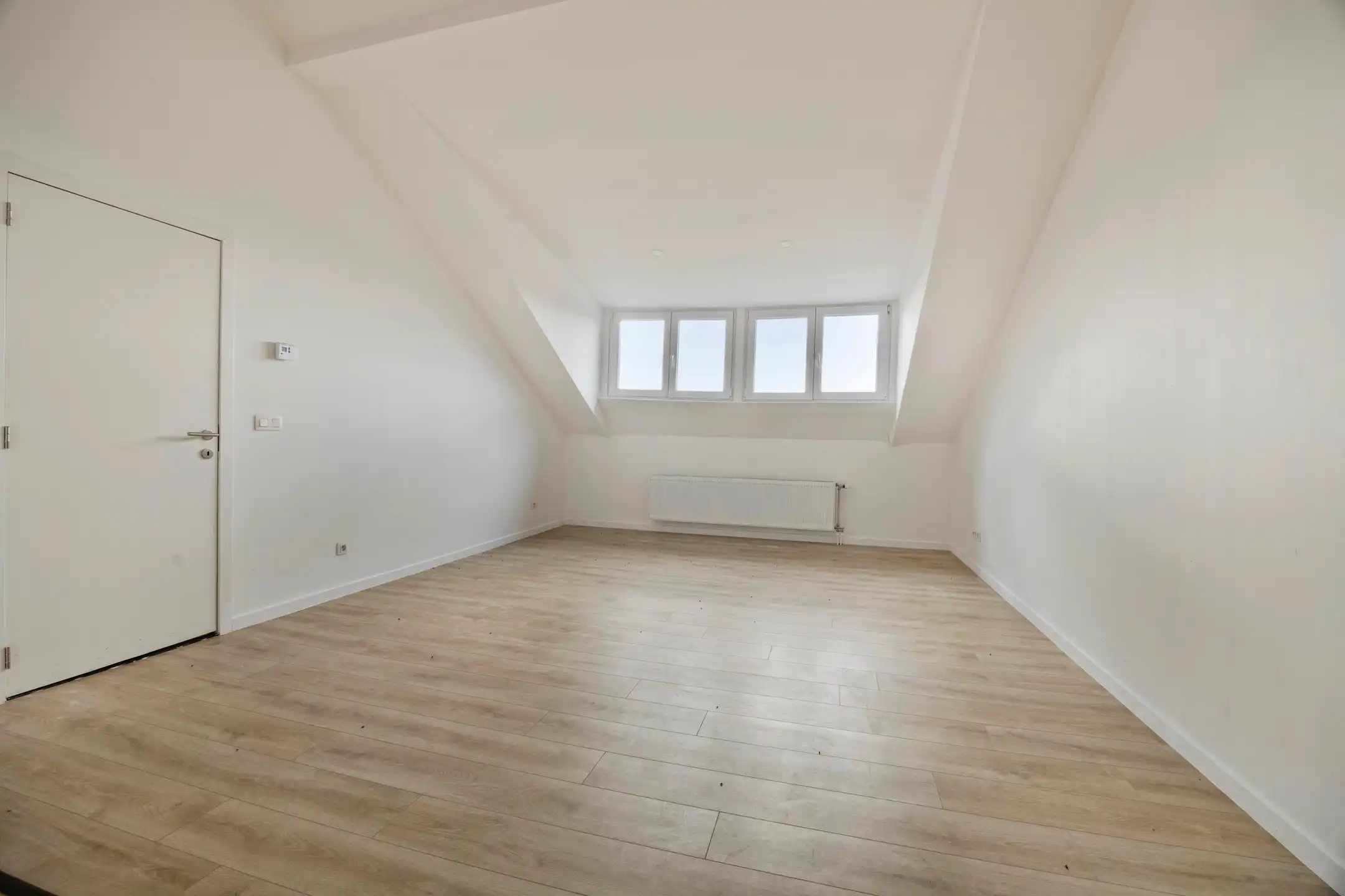 Gerenoveerde penthouse met 2 slaapkamers te centrum Tienen foto 3