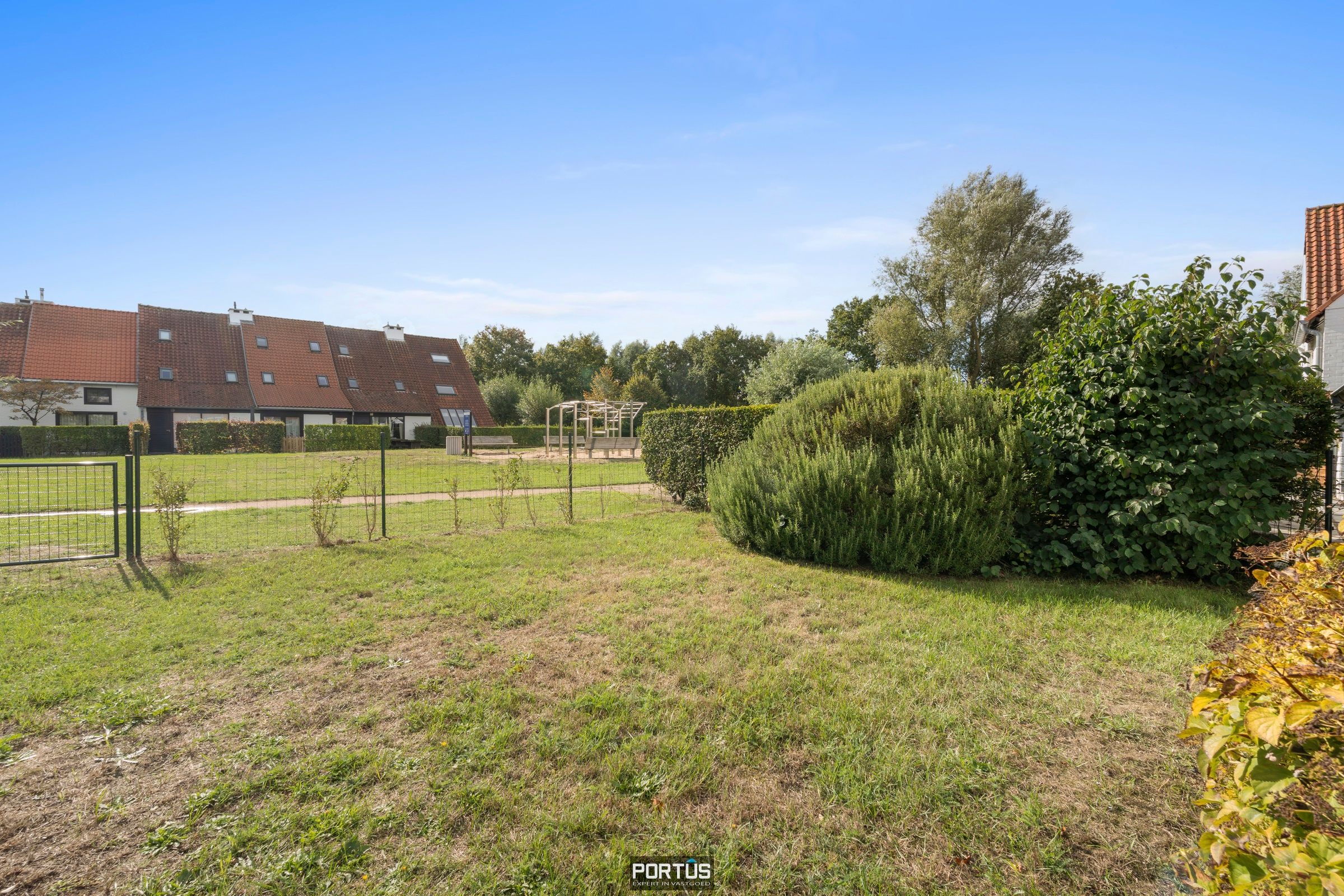 Woning met grote tuin en parking te koop in domein Ysermonde te Nieuwpoort foto 2