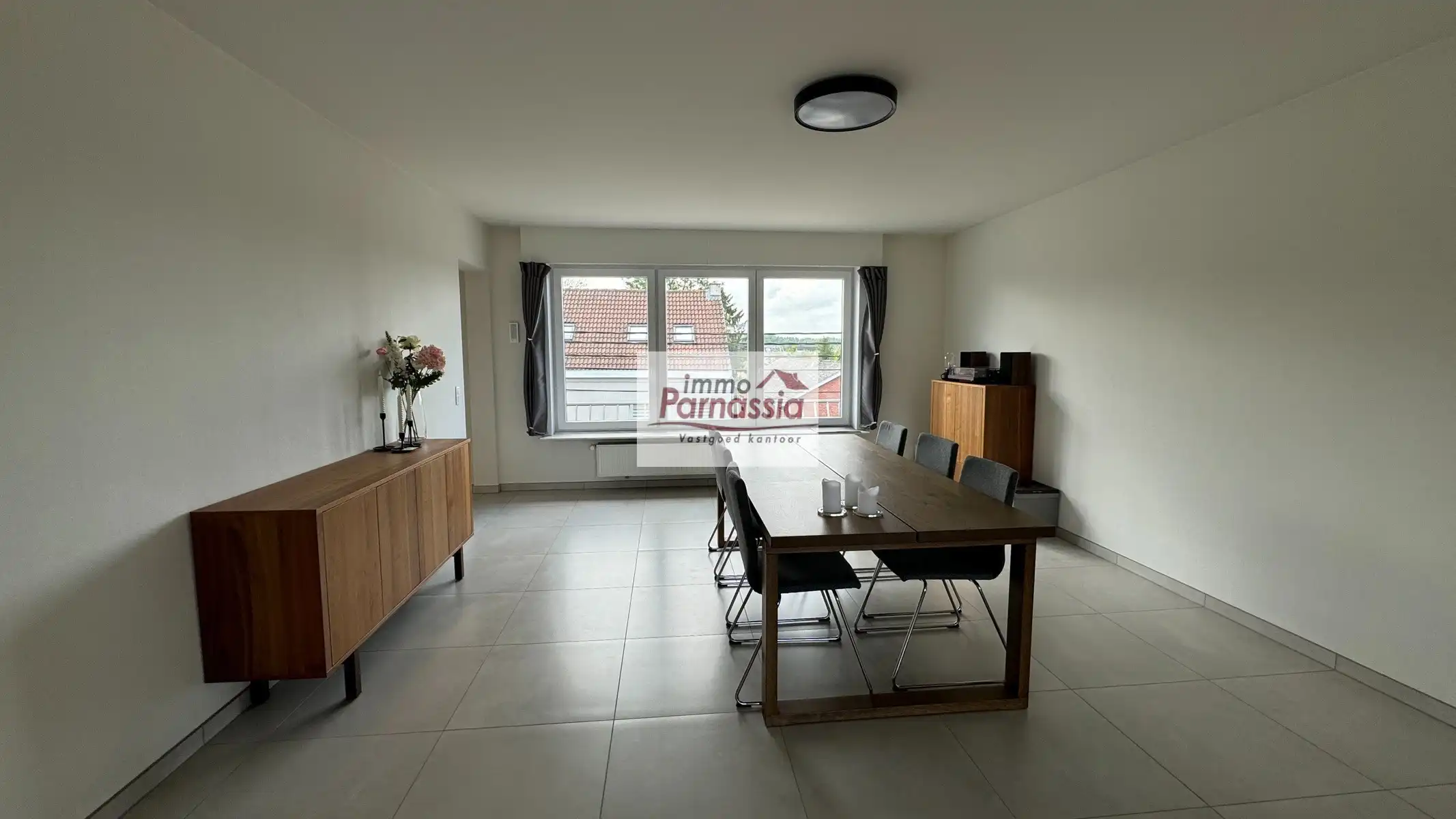Recent gerenoveerd, centraal gelegen 2slaapkamer appartement foto 3