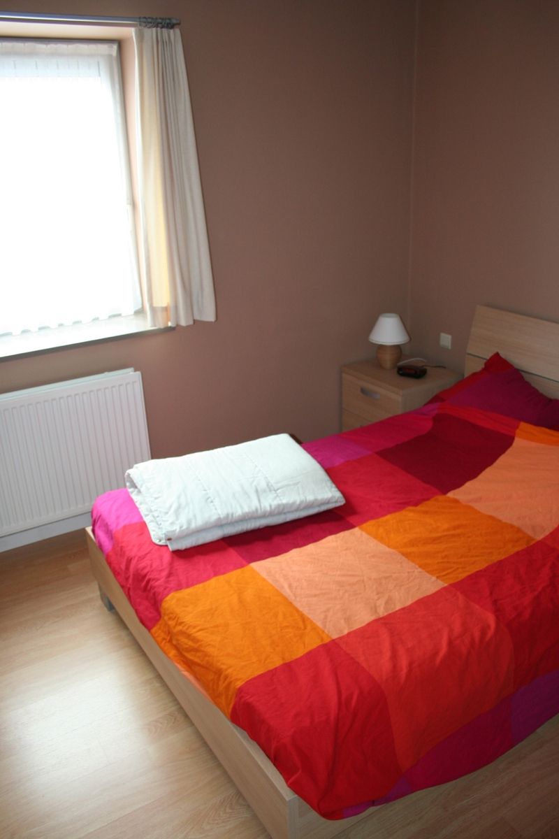 Instapklaar appartement met 2 slaapkamers aan het Plein! foto 13