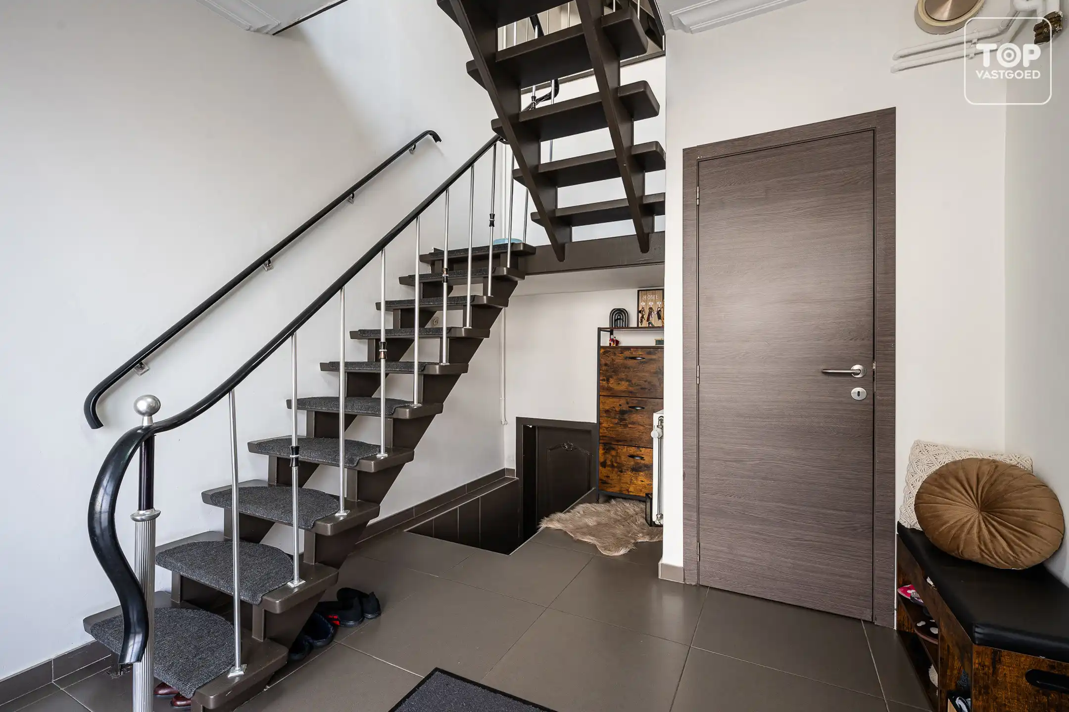 Instapklare HOB met 4 slaapkamers en tuin foto 4