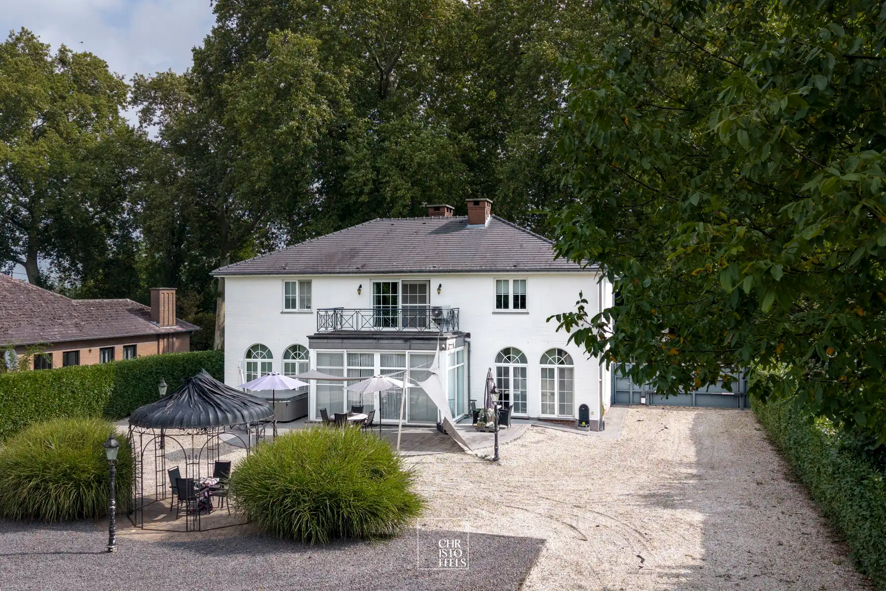 Tijdloze villa van 422 m² met uitzonderlijke ruimte en mogelijkheden nabij Maastricht! foto 31