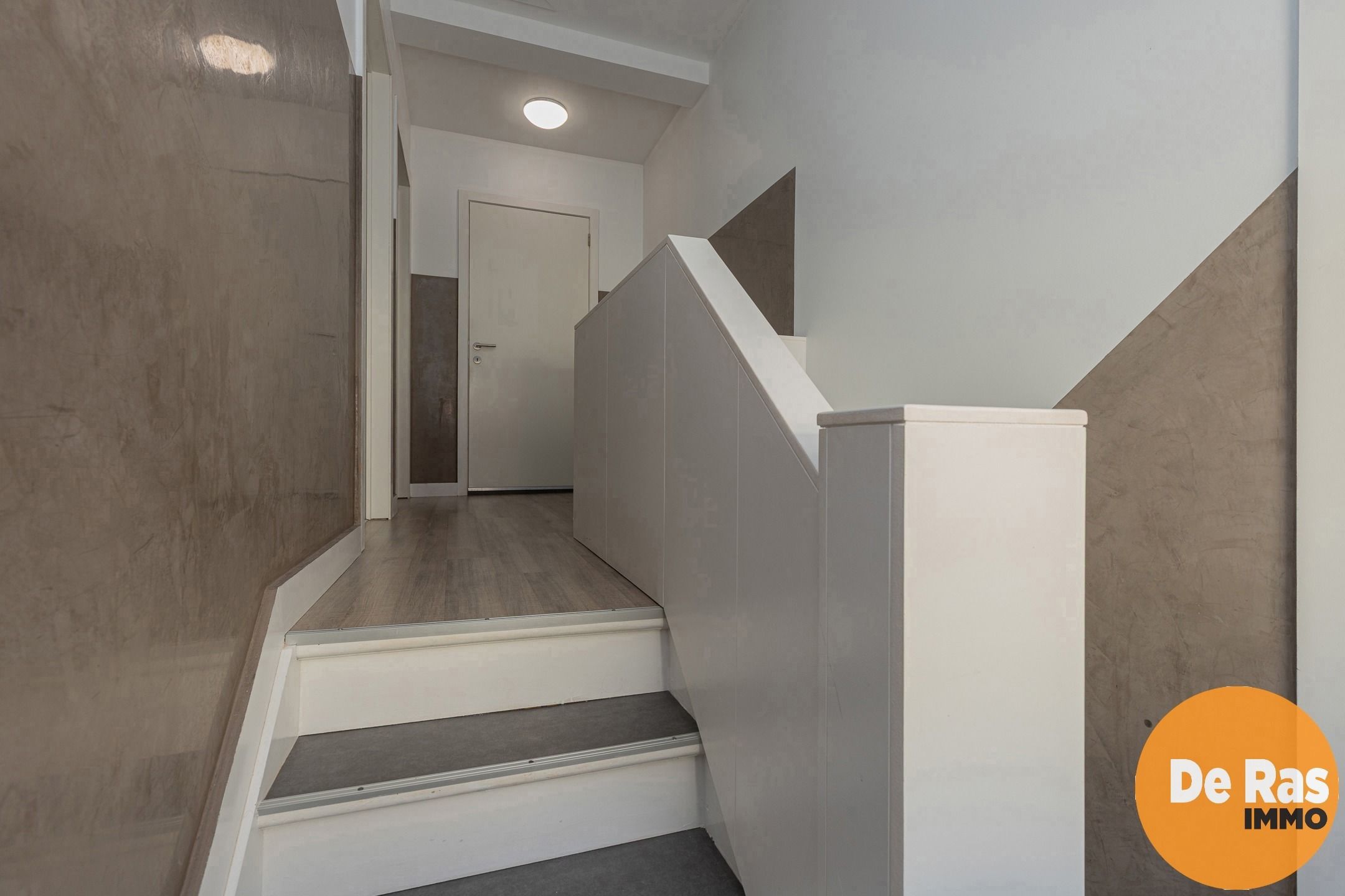 OORDEGEM - Instapklare woning met 4 kamers op goede locatie foto 17