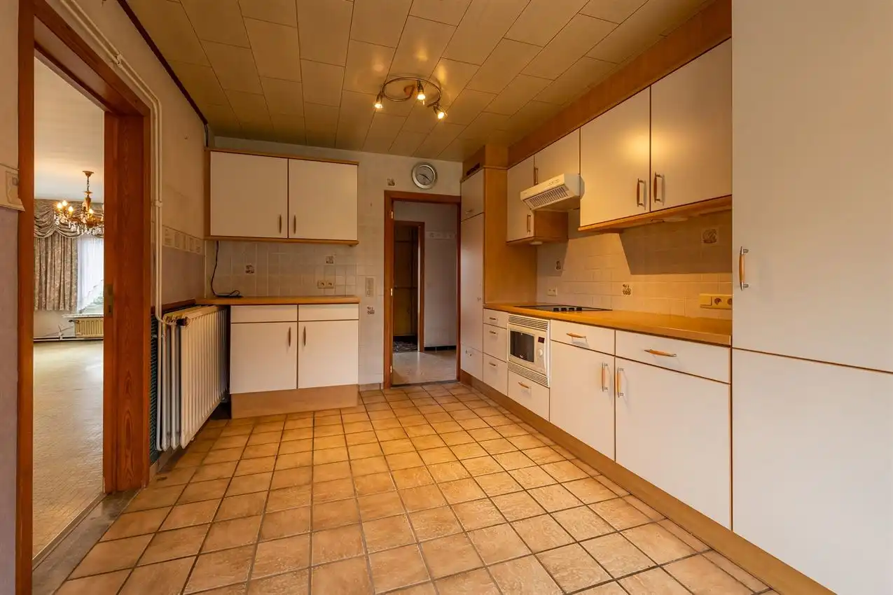 Unieke ligging boven de Mottevallei – renovatiekans met waarde-opportuniteit foto 11